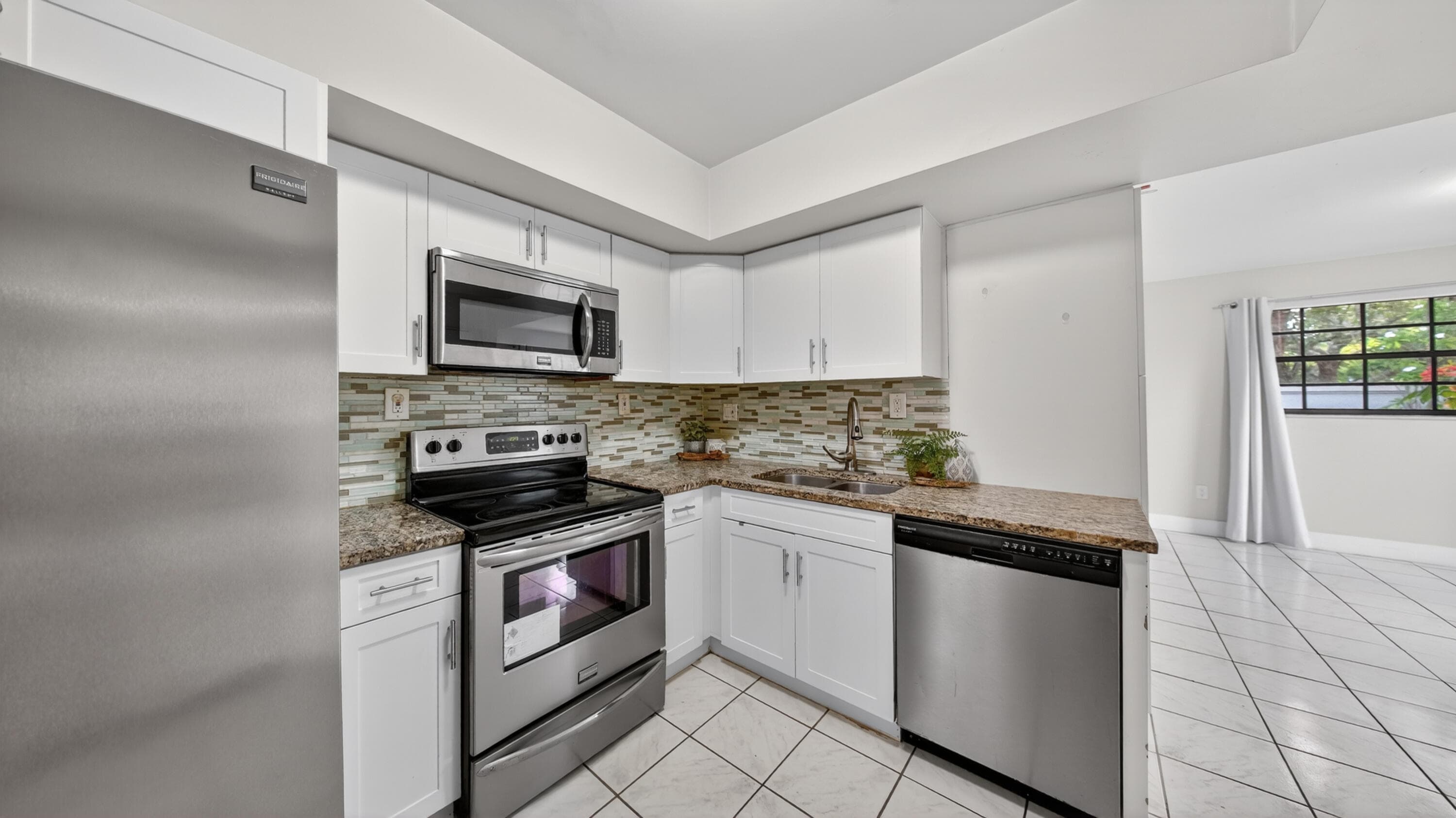 10774 SW 175th Terrace, Miami, FL 33157 — photo 18 of 42