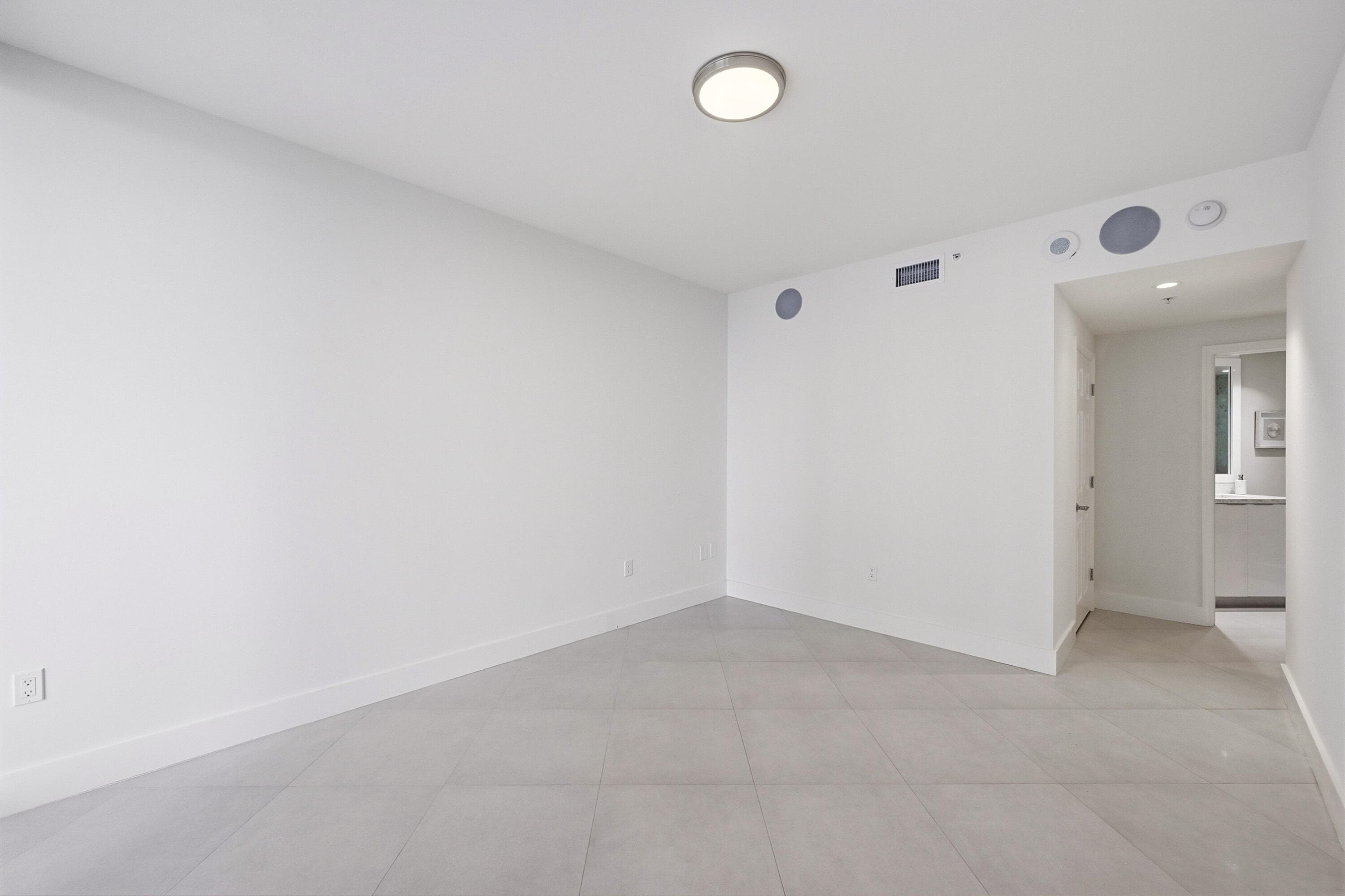 6051 N Ocean Drive 1101, Hollywood, FL 33019 — photo 32 of 53