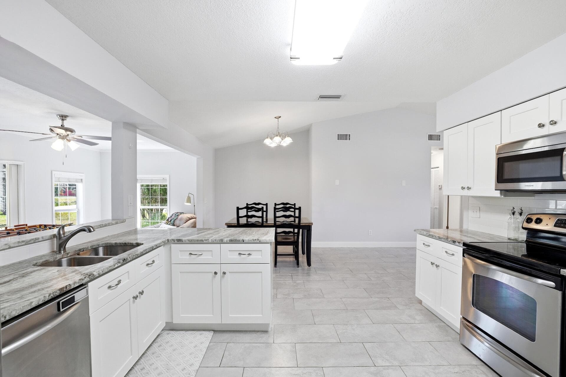 580 SW Duval Avenue, Port St. Lucie, FL 34983 — photo 10 of 22