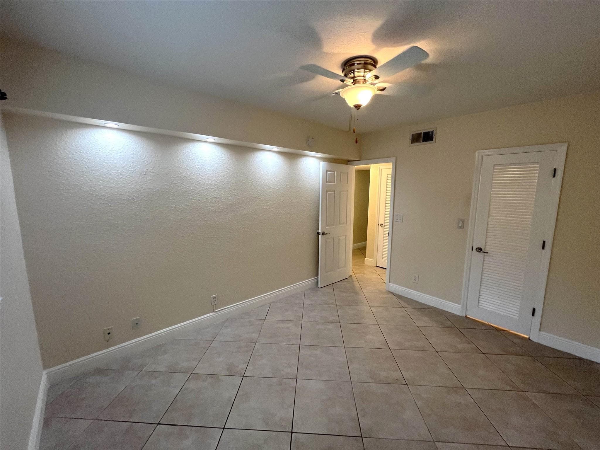 1460 NE 18th Street 104, Fort Lauderdale, FL 33305 — photo 51 of 71