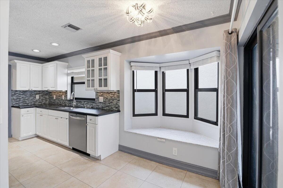 21583 Villa Nova Drive, Boca Raton, FL 33433 — photo 15 of 51