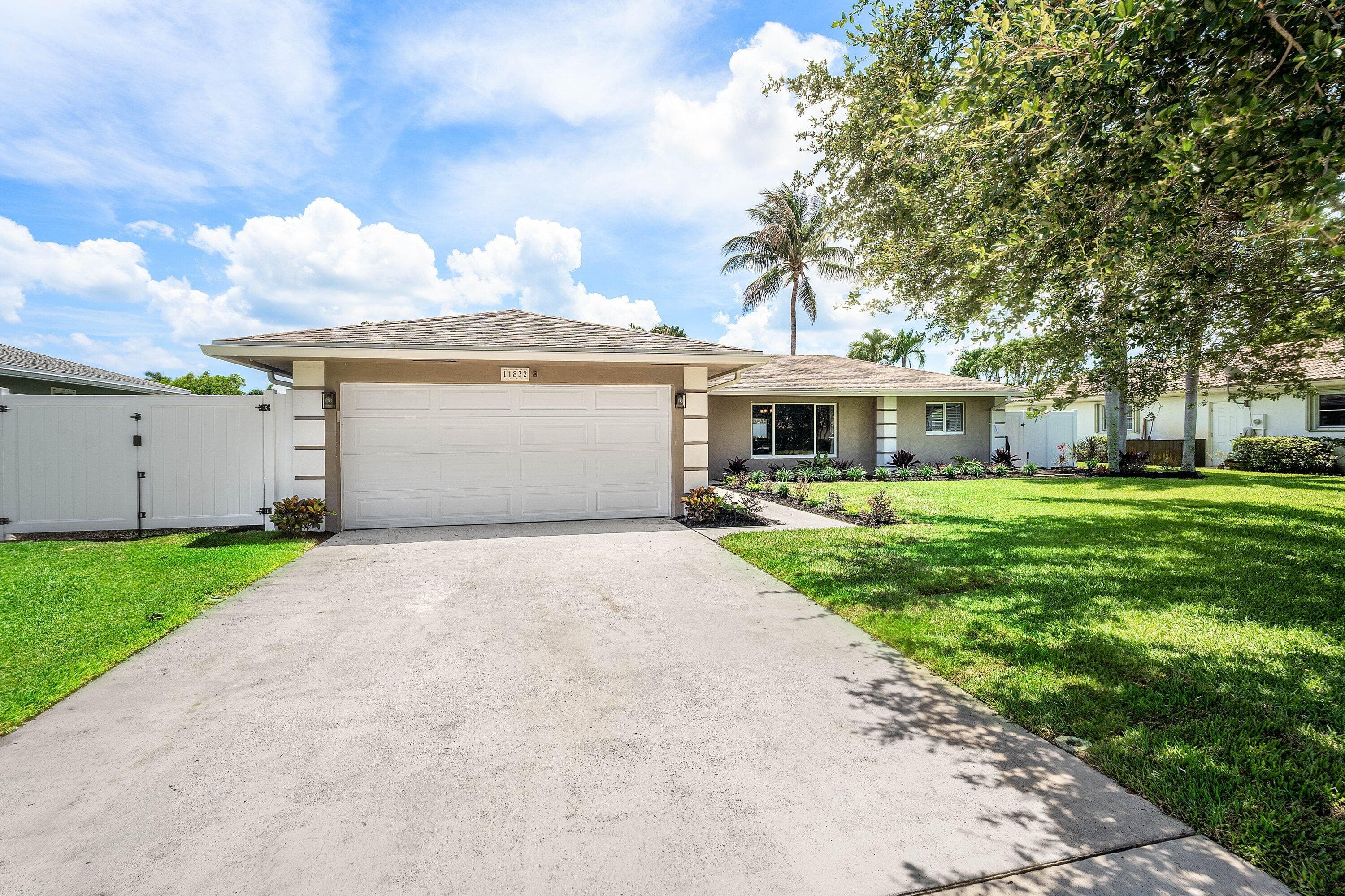 11832 Banyan Street, Palm Beach Gardens, FL 33410 — photo 2 of 47