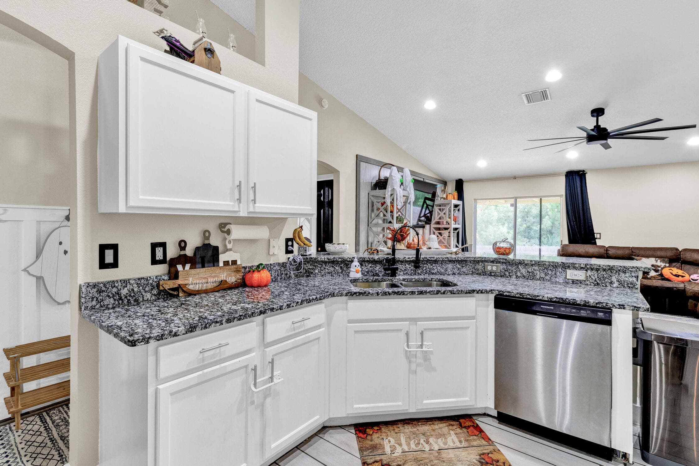 7726 102nd Avenue, Vero Beach, FL 32967 — photo 7 of 36