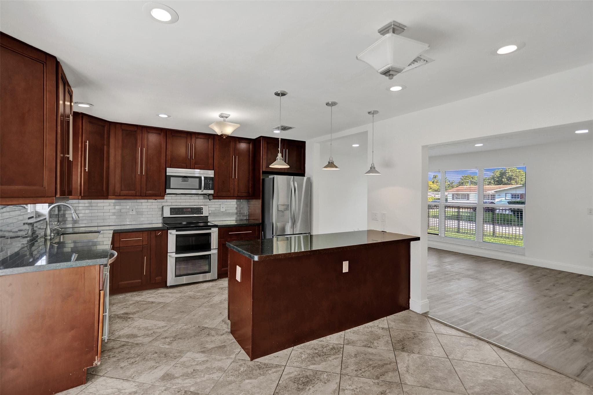 30 NE 139th Street, Miami, FL 33161 — photo 17 of 71
