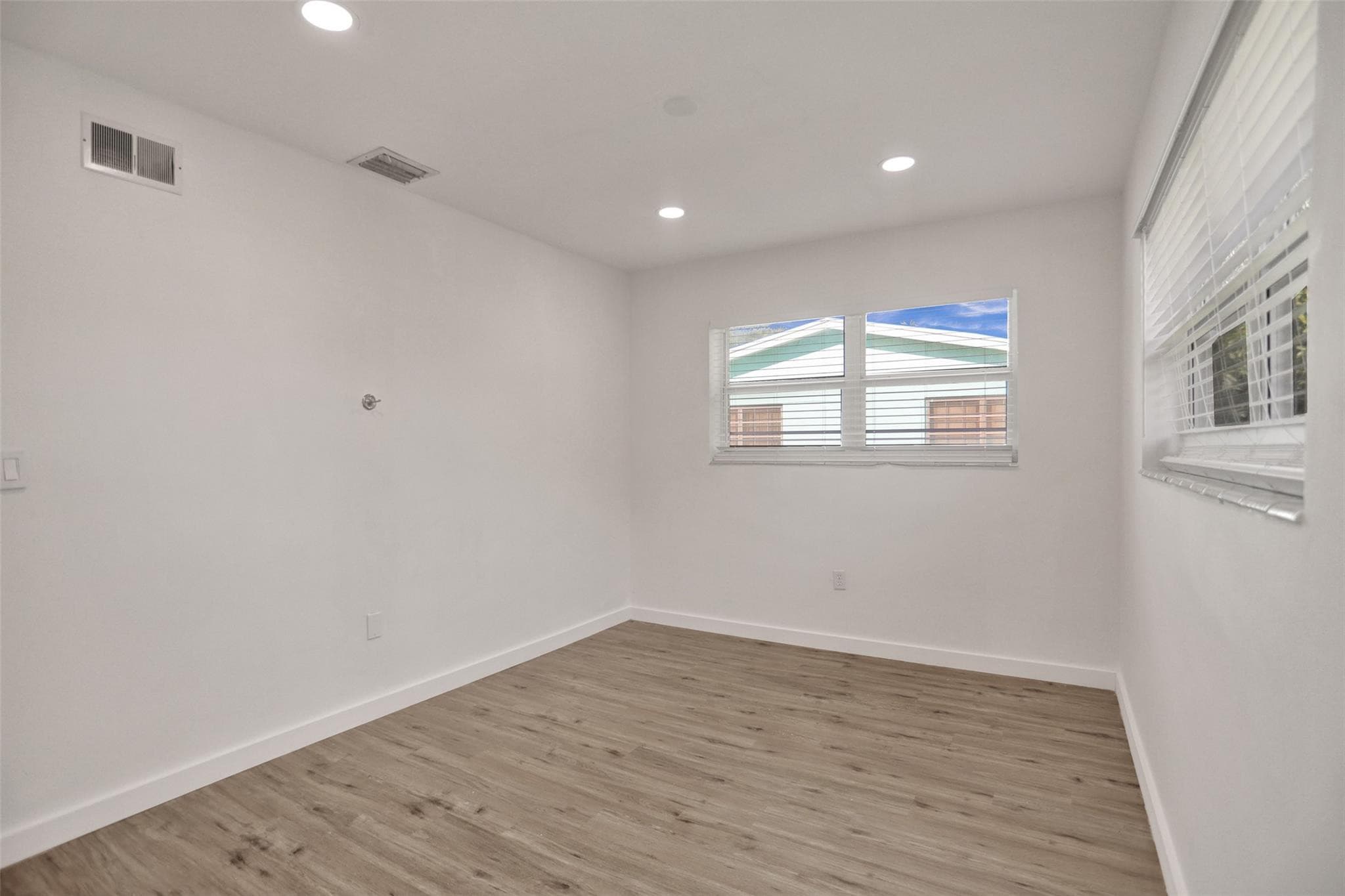 30 NE 139th Street, Miami, FL 33161 — photo 37 of 71