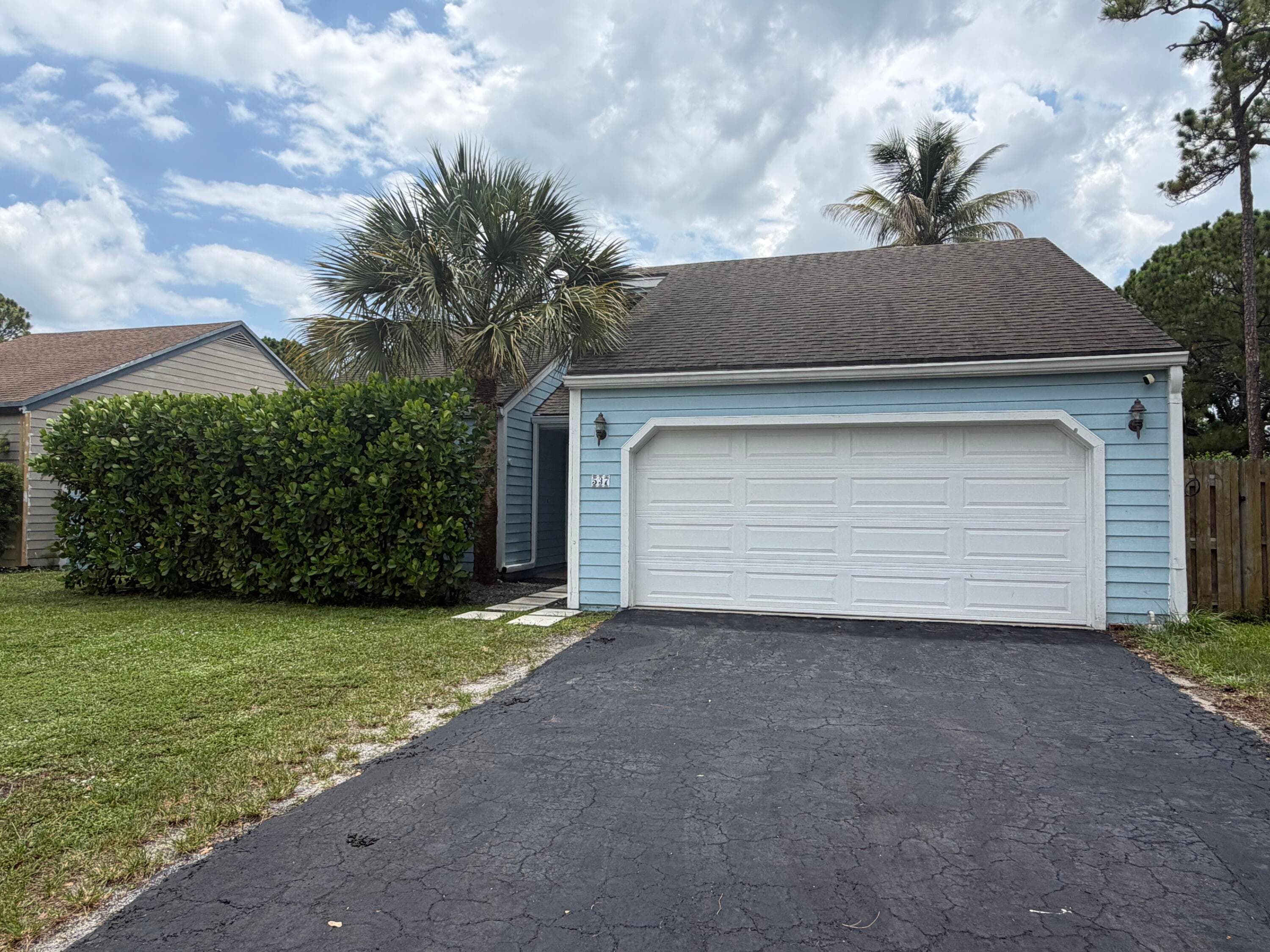 537 Goldenwood Way, Wellington, FL 33414 — photo 2 of 60