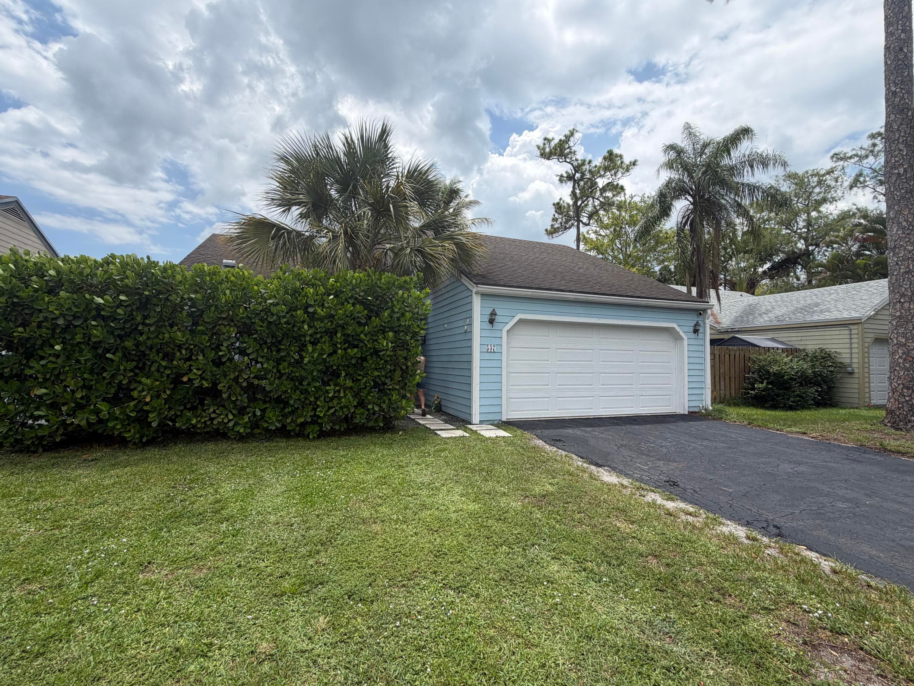537 Goldenwood Way, Wellington, FL 33414 — photo 4 of 60