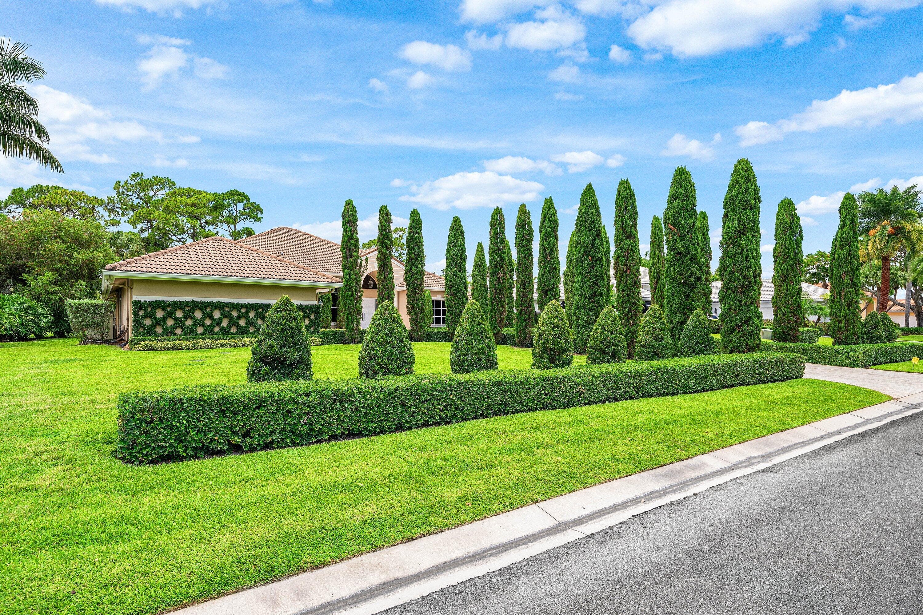 1697 Mayacoo Lakes Boulevard, West Palm Beach, FL 33411 — photo 2 of 93