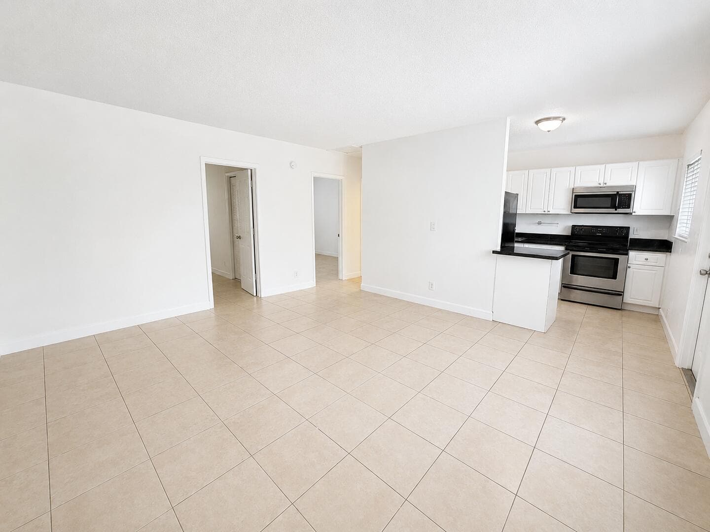 701 SW 14th Avenue 7, Fort Lauderdale, FL 33312 — photo 5 of 11