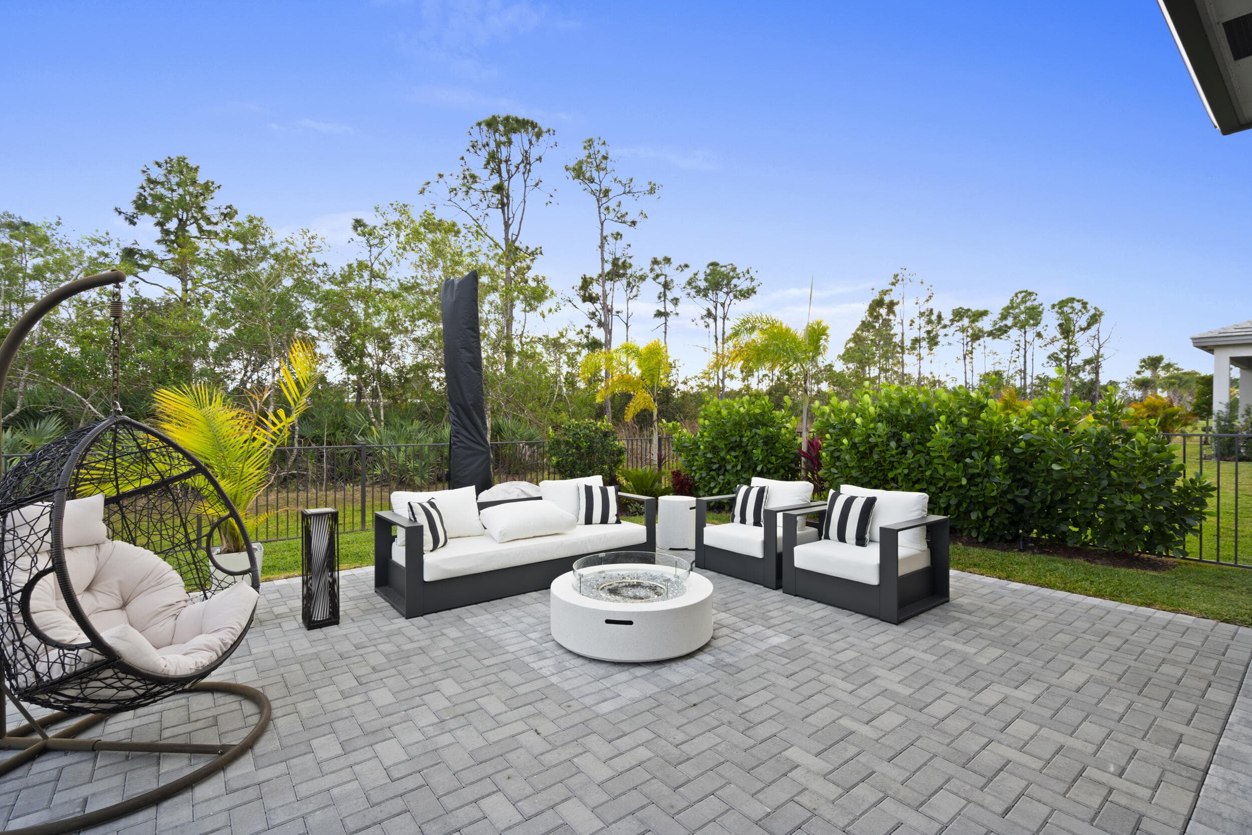 2133 SE Mosaic Boulevard, Port St. Lucie, FL 34984 — photo 32 of 56