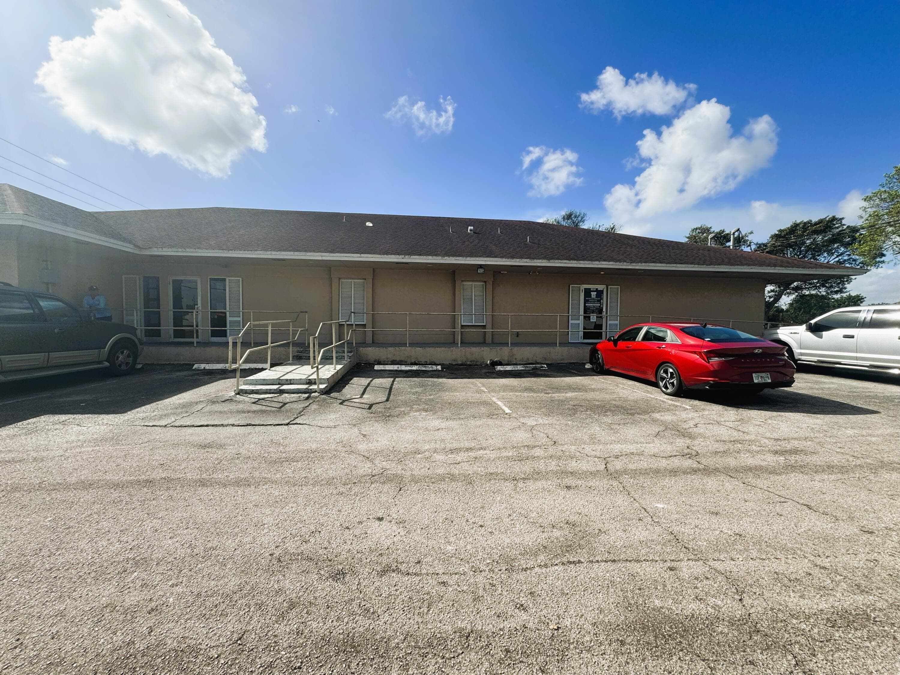 1100 S Main Street, Belle Glade, FL — photo 2 of 34