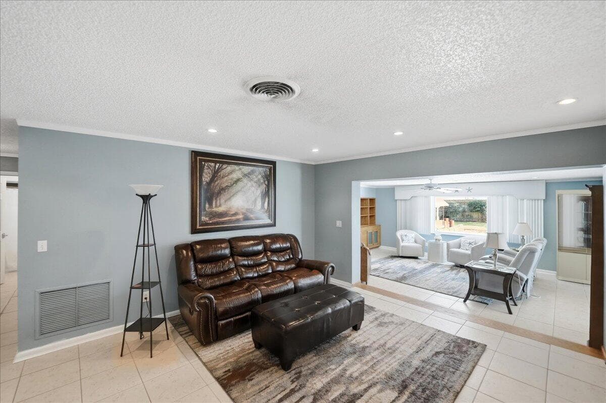 1153 SE 14th Street, Stuart, FL 34996 — photo 8 of 38