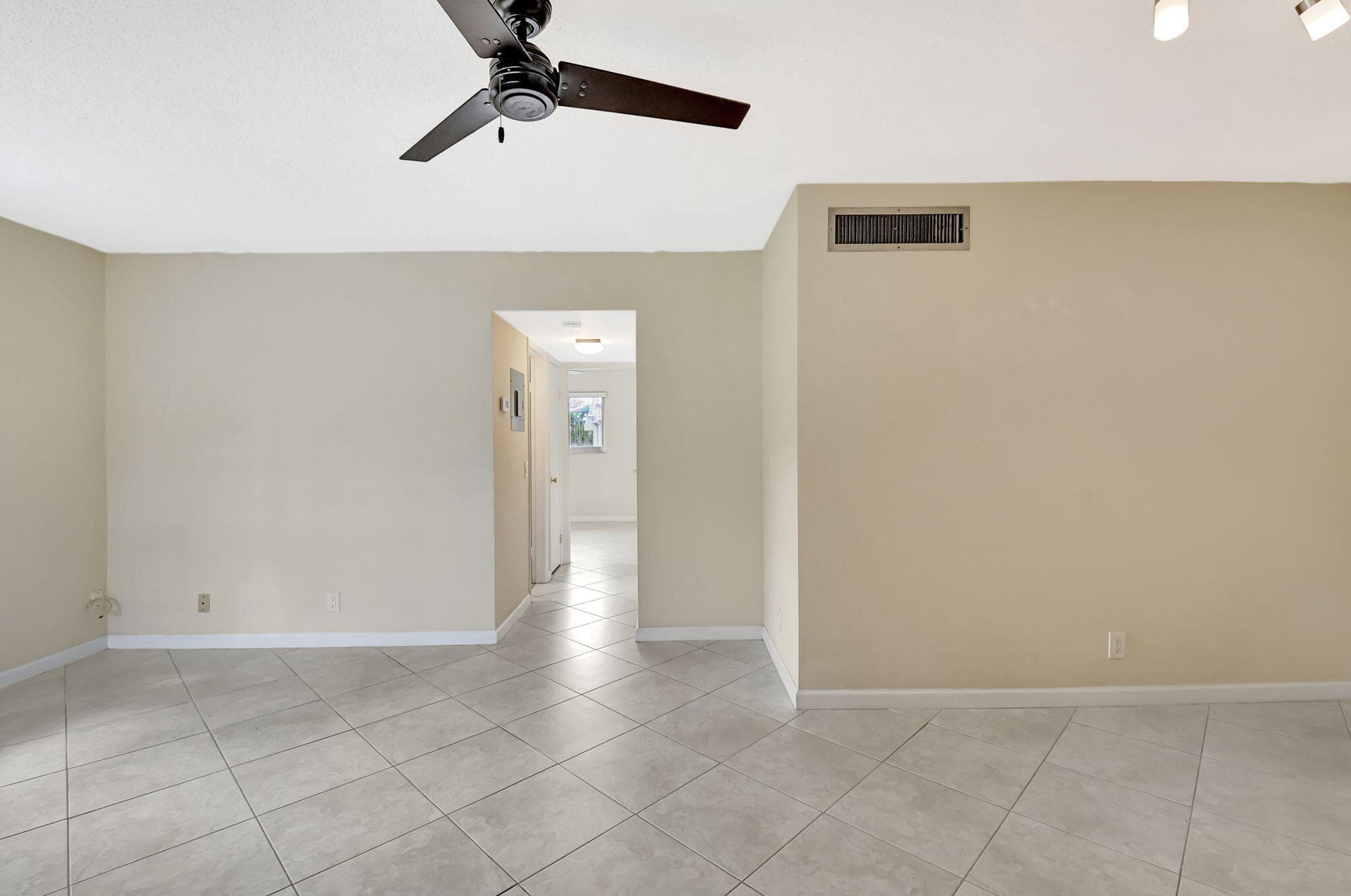 638 Snug Harbor Drive E11, Boynton Beach, FL 33435 — photo 11 of 42