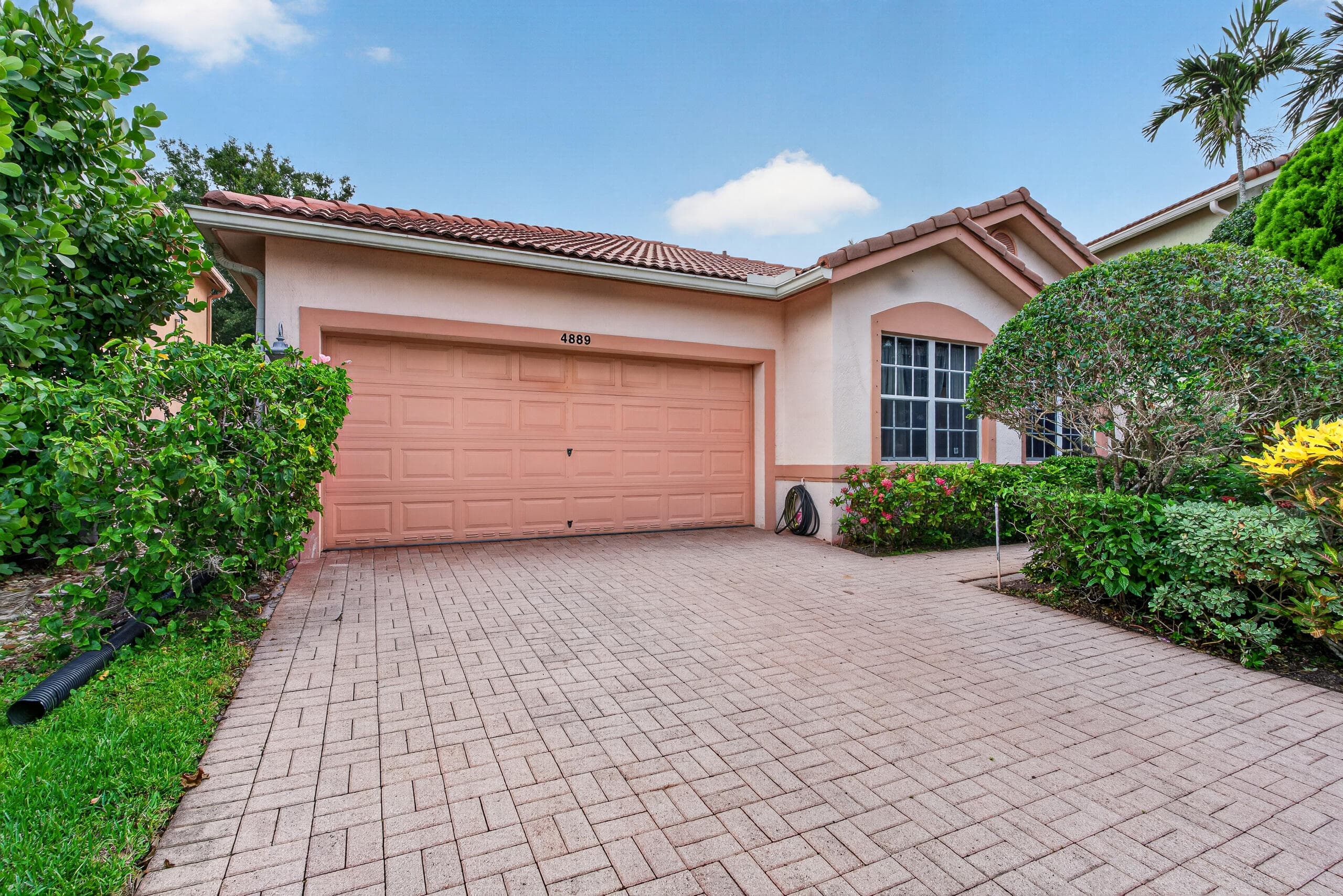 4889 N Classical Boulevard, Delray Beach, FL 33445 — photo 4 of 69