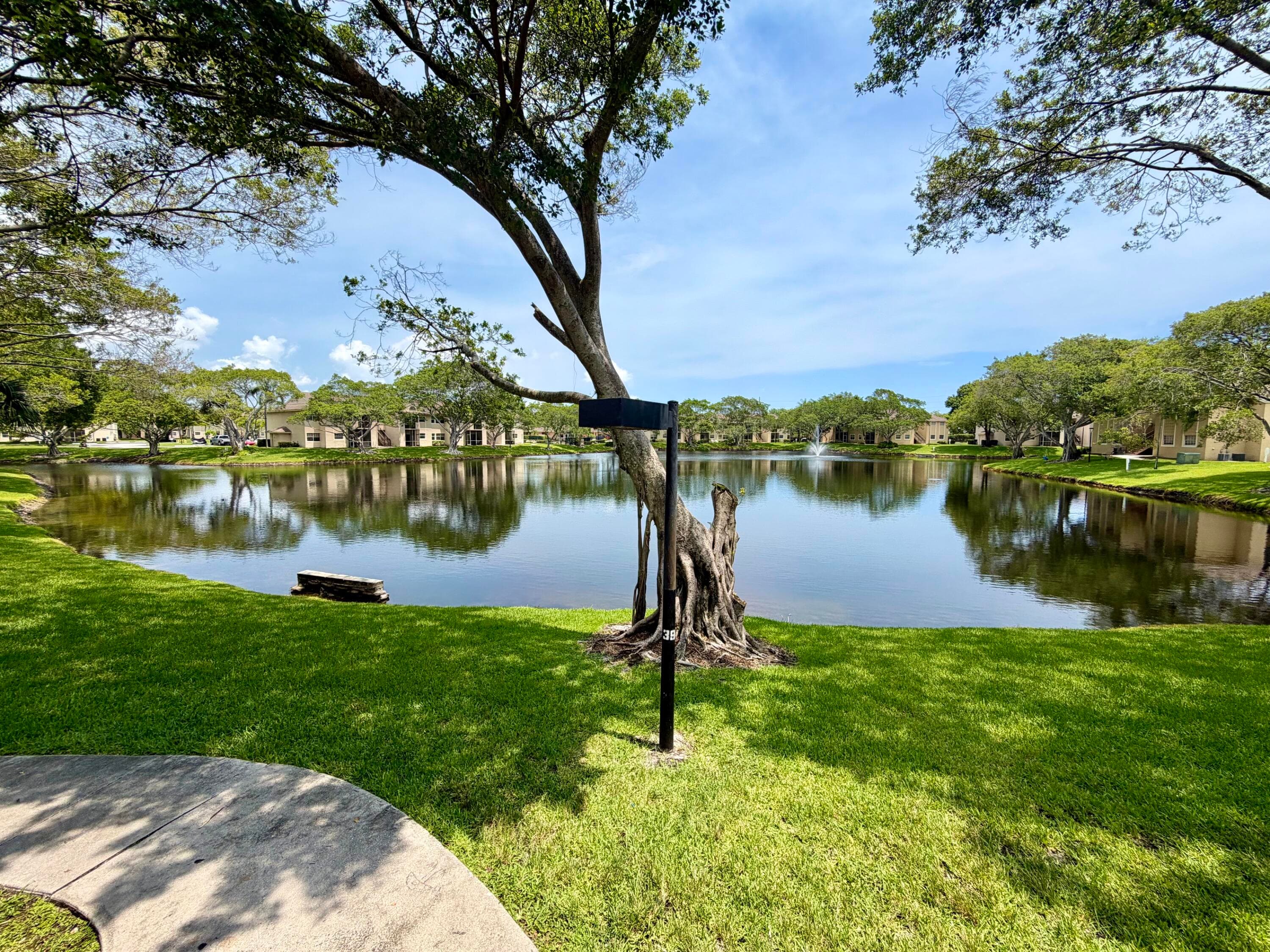 641 Cypress Lake Boulevard P, Deerfield Beach, FL 33064 — photo 2 of 24