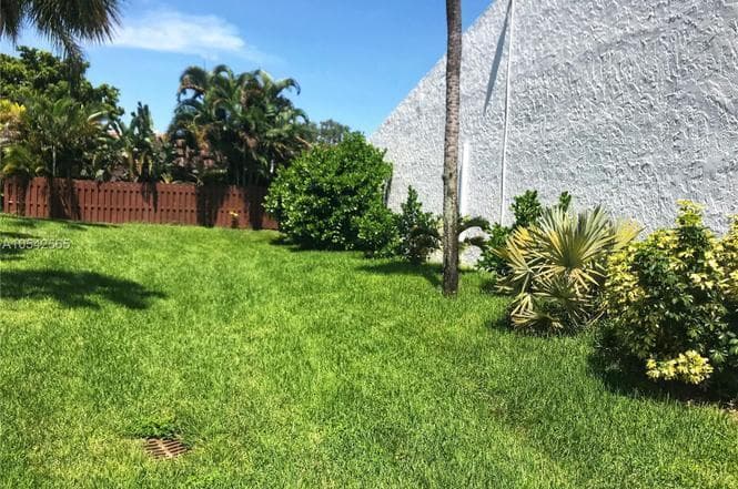 414 NE 195th Street 414, Miami, FL 33179 — photo 7 of 7