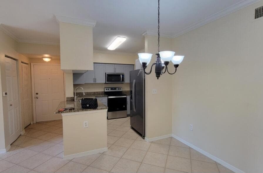 6533 Emerald Dunes Drive 304, West Palm Beach, FL 33411 — photo 11 of 31