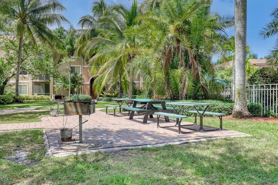 6533 Emerald Dunes Drive 304, West Palm Beach, FL 33411 — photo 26 of 31
