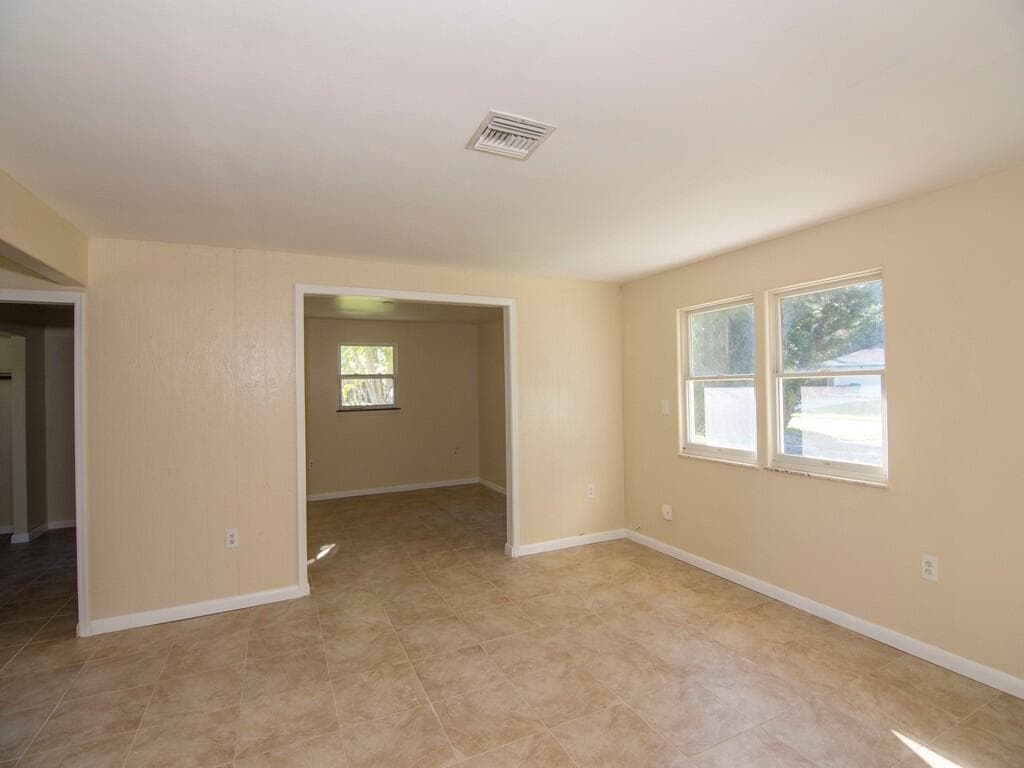 8604 Brookline Avenue, Fort Pierce, FL 34951 — photo 12 of 33