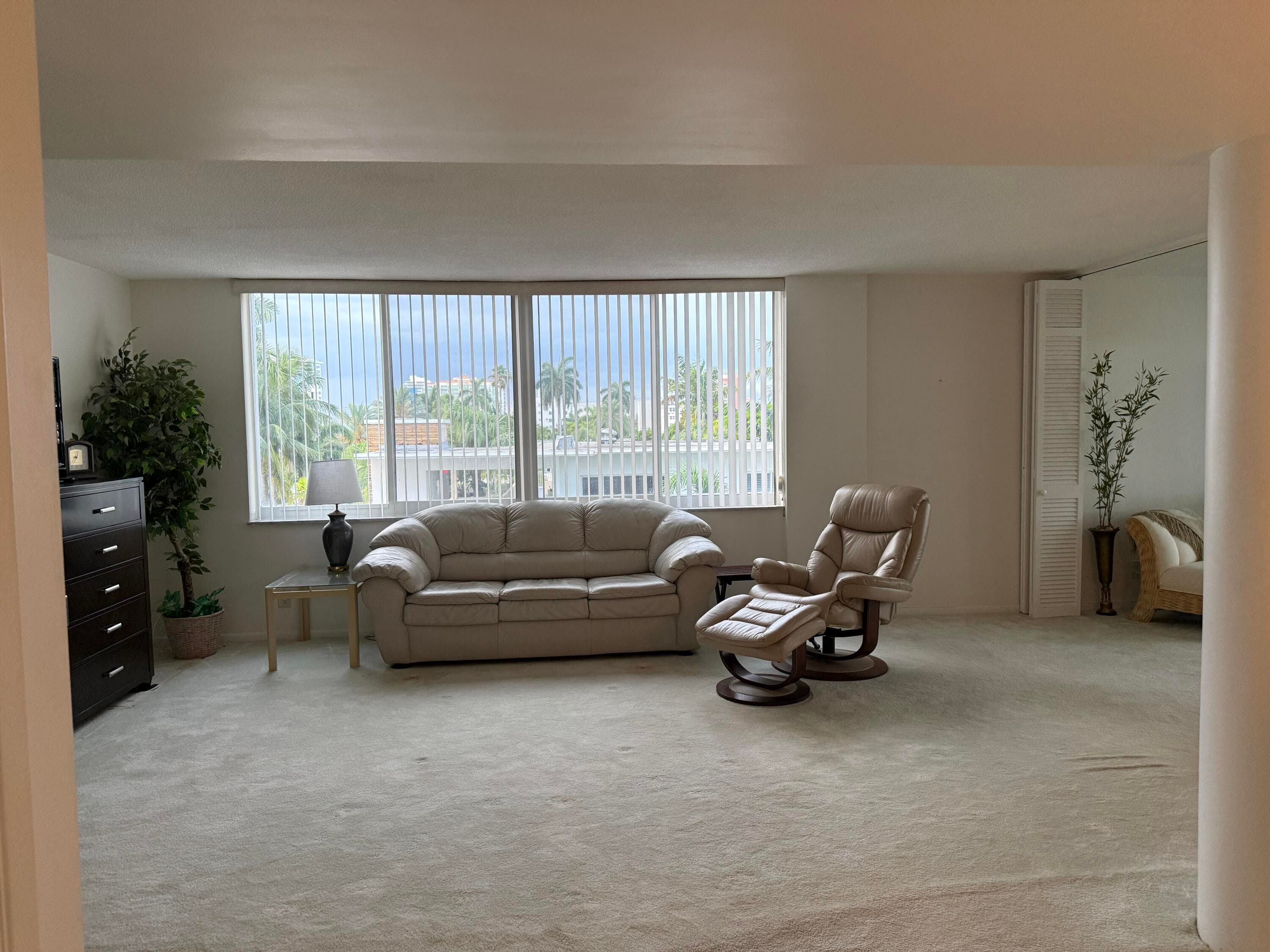 524 Orton Avenue 403, Fort Lauderdale, FL 33304 — photo 1 of 15