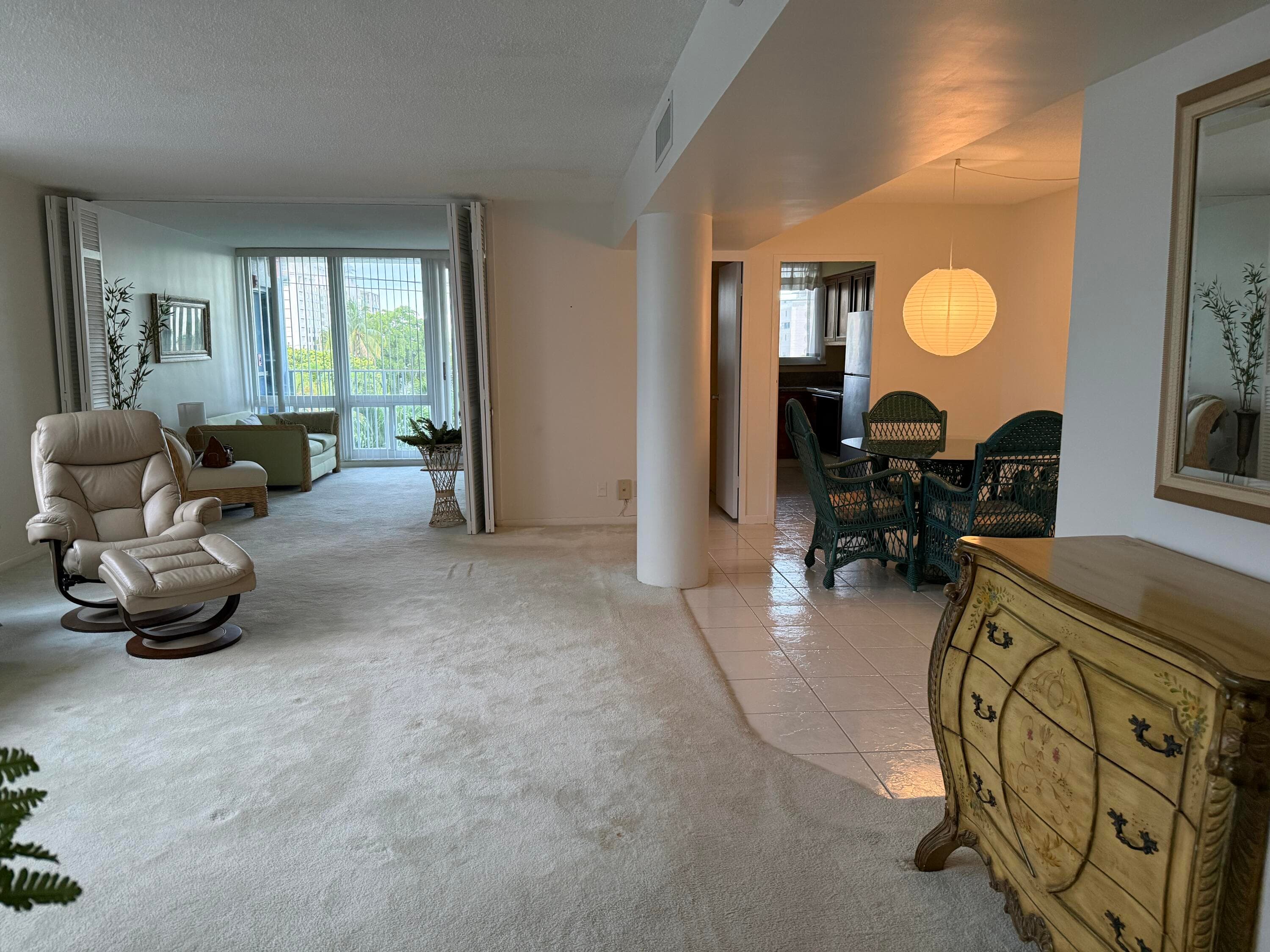 524 Orton Avenue 403, Fort Lauderdale, FL 33304 — photo 2 of 15