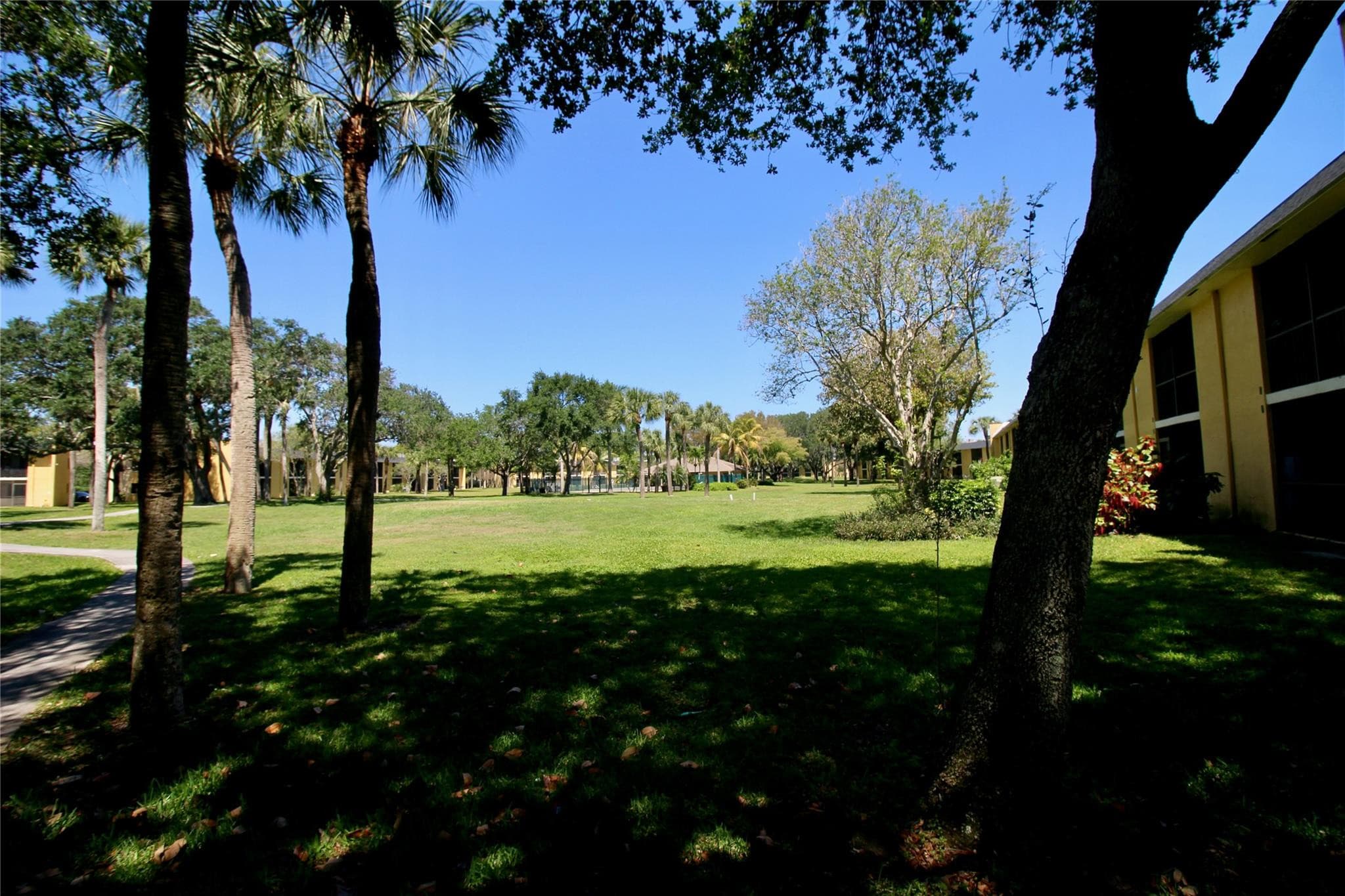 316 Meadows Circle 316, Boynton Beach, FL 33436 — photo 11 of 13