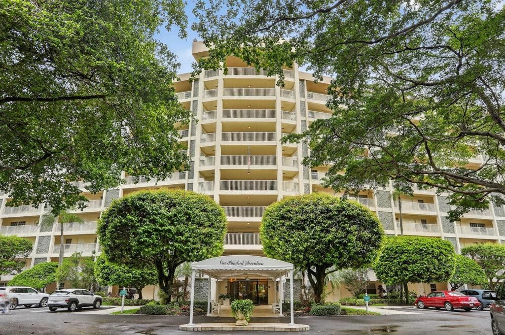 3520 Oaks Way 110, Pompano Beach, FL 33069 — photo 1 of 54