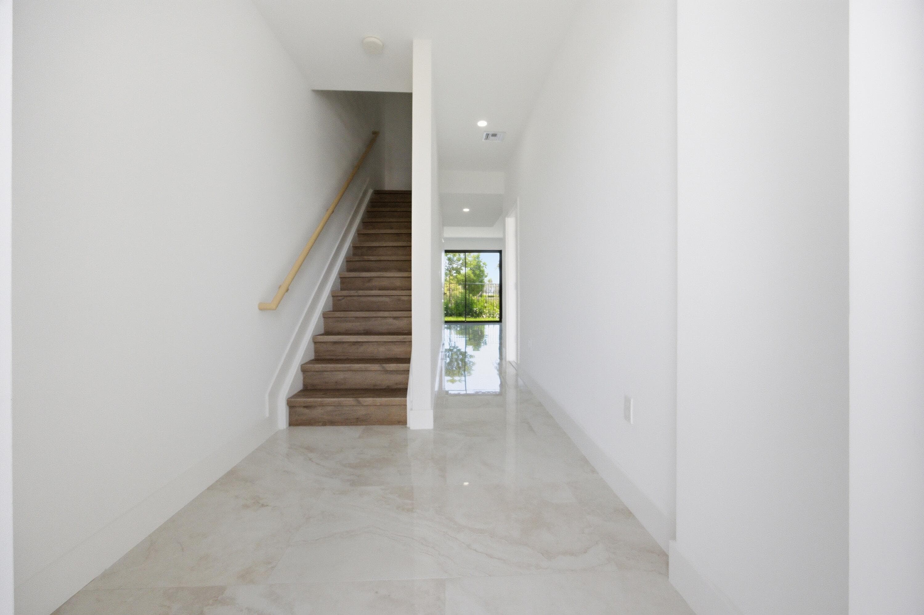 1546 NW 1st Avenue, Pompano Beach, FL 33060 — photo 2 of 25