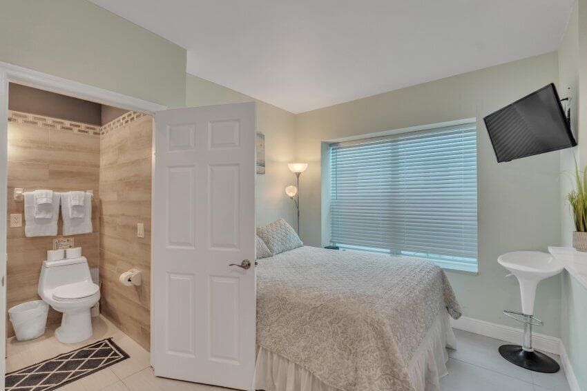 324 Indiana Street 3, Hollywood, FL 33019 — photo 24 of 29