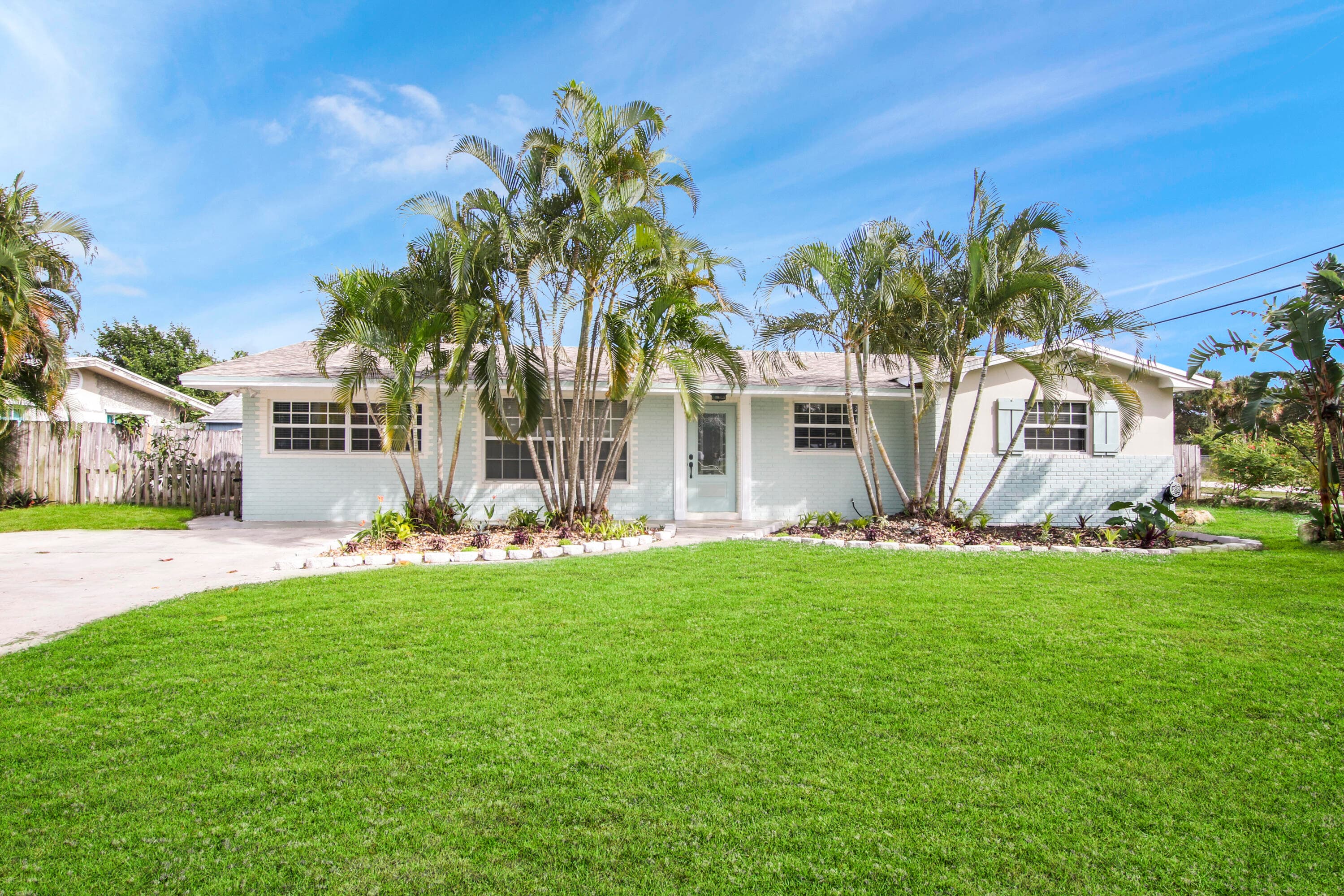 19185 SE Homewood Avenue, Jupiter, FL 33469 — photo 17 of 18