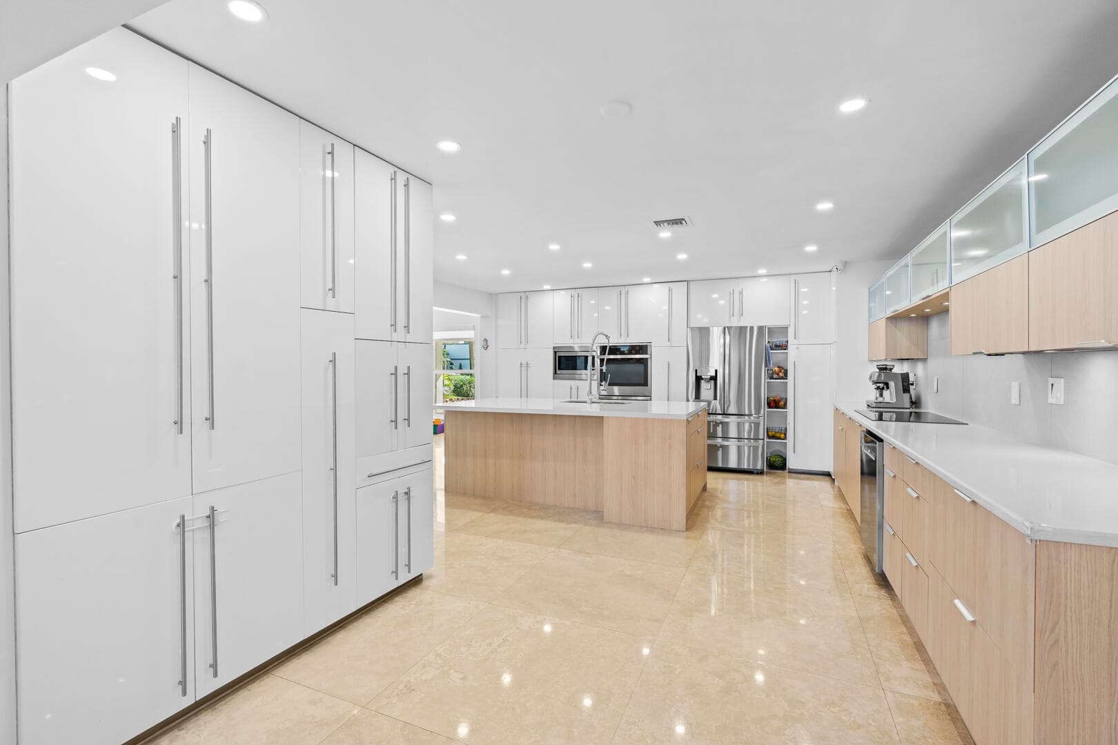 3870 N 31st Terrace, Hollywood, FL 33021 — photo 10 of 46