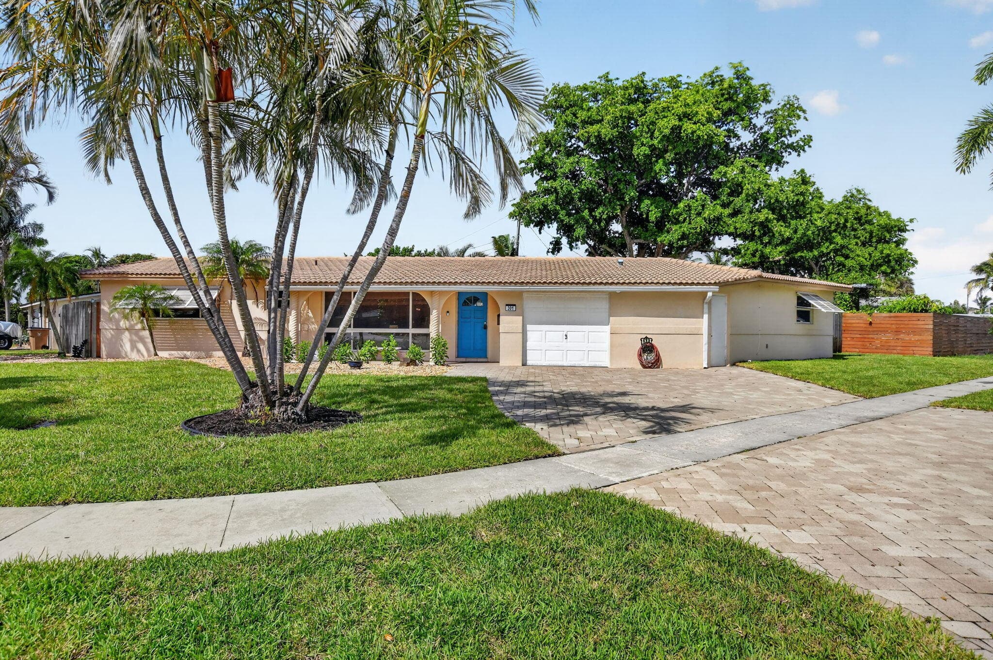 301 SE 8th Avenue, Deerfield Beach, FL 33441 — photo 1 of 65