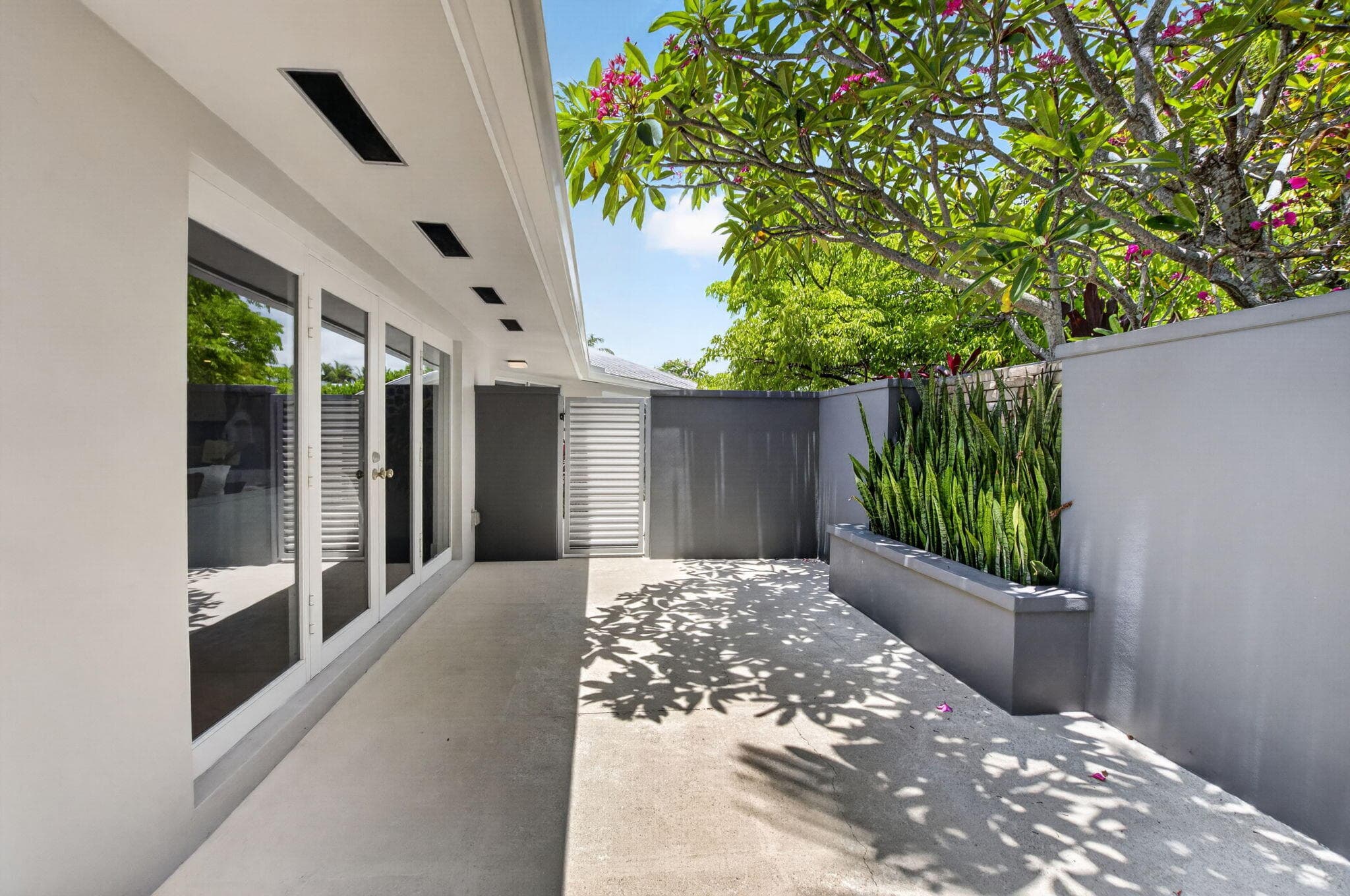2006 NW 3rd Avenue, Delray Beach, FL 33444 — photo 4 of 60
