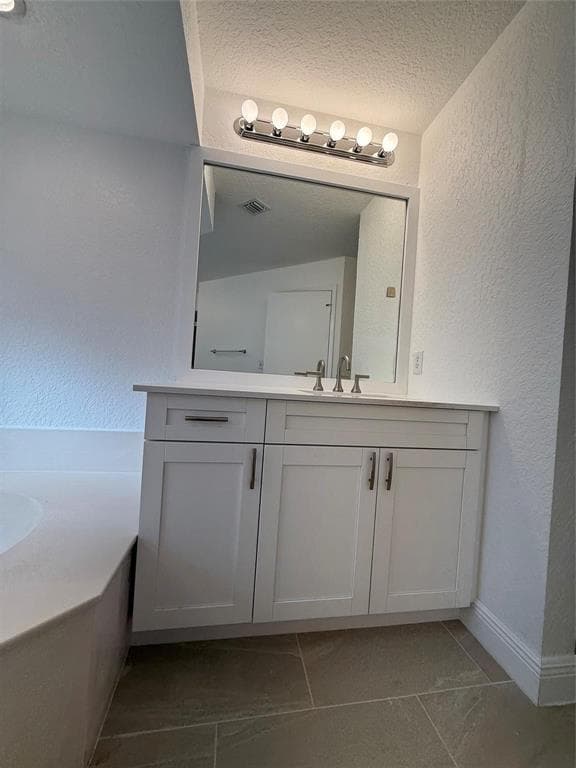 2927 Bogota Avenue, Hollywood, FL 33026 — photo 8 of 37
