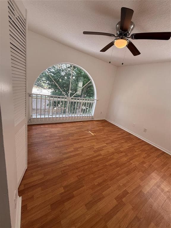 2927 Bogota Avenue, Hollywood, FL 33026 — photo 12 of 37