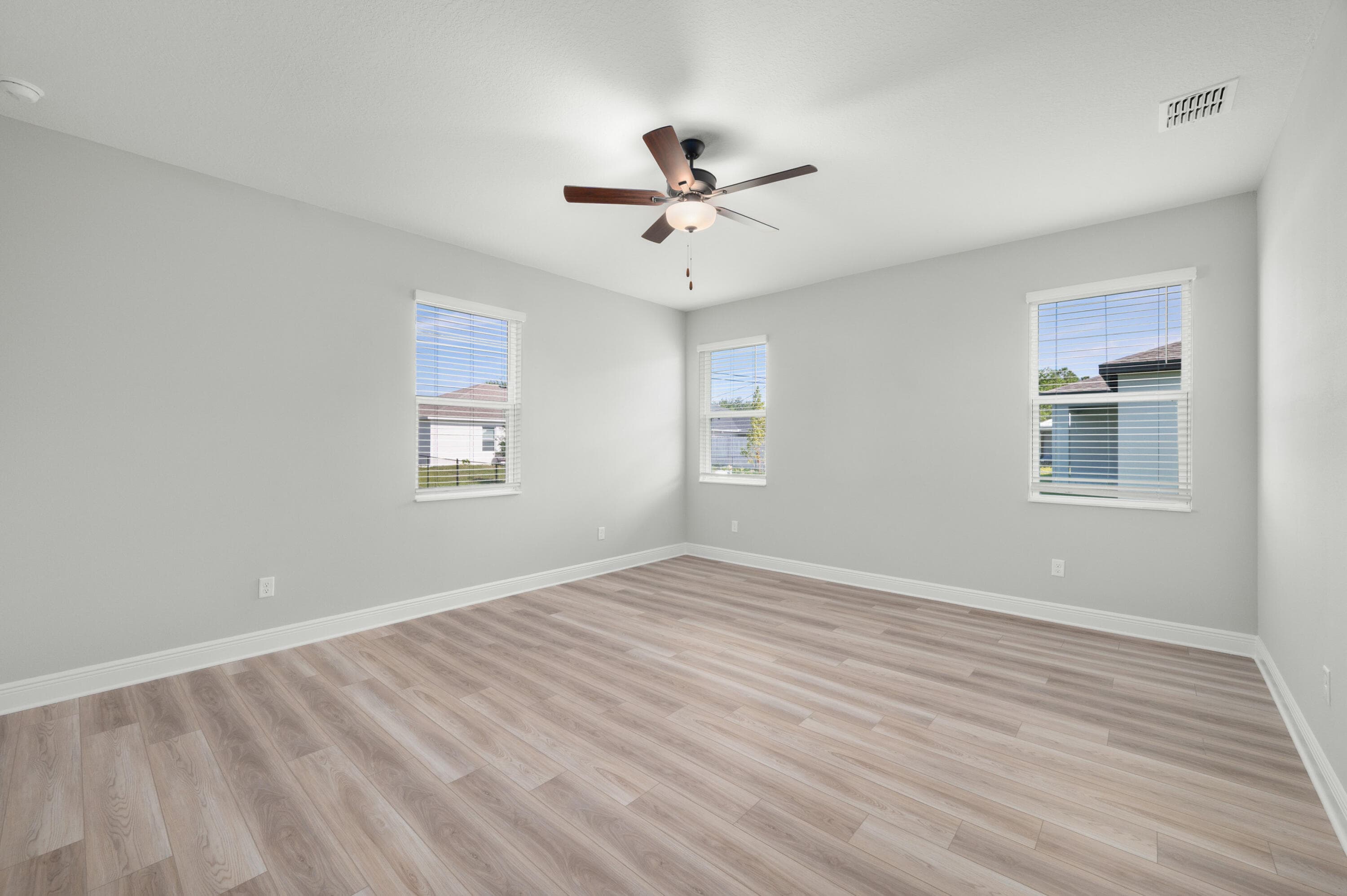 8225 95th Avenue, Vero Beach, FL 32967 — photo 11 of 28