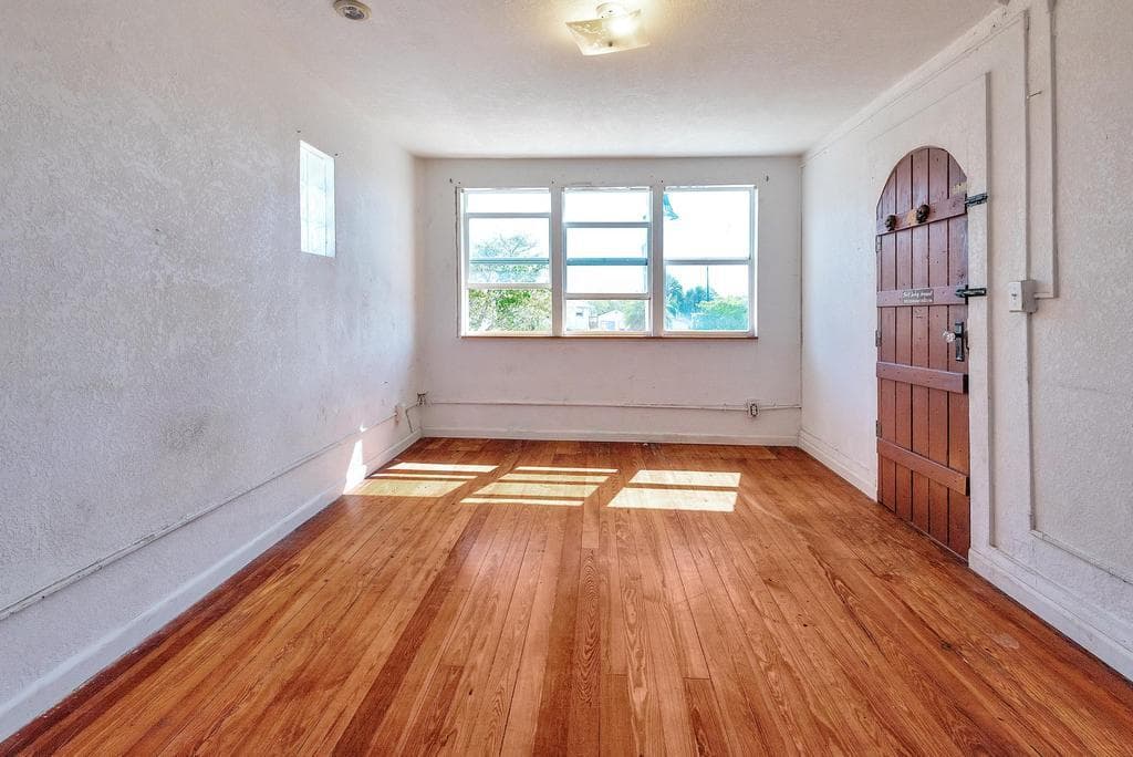 521 N Dixie Highway, Lake Worth Beach, FL 33460 — photo 15 of 39