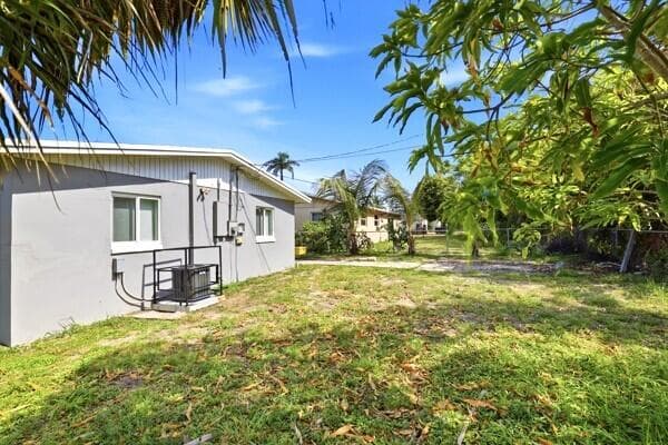 2302 Avenue M, Riviera Beach, FL 33404 — photo 19 of 20