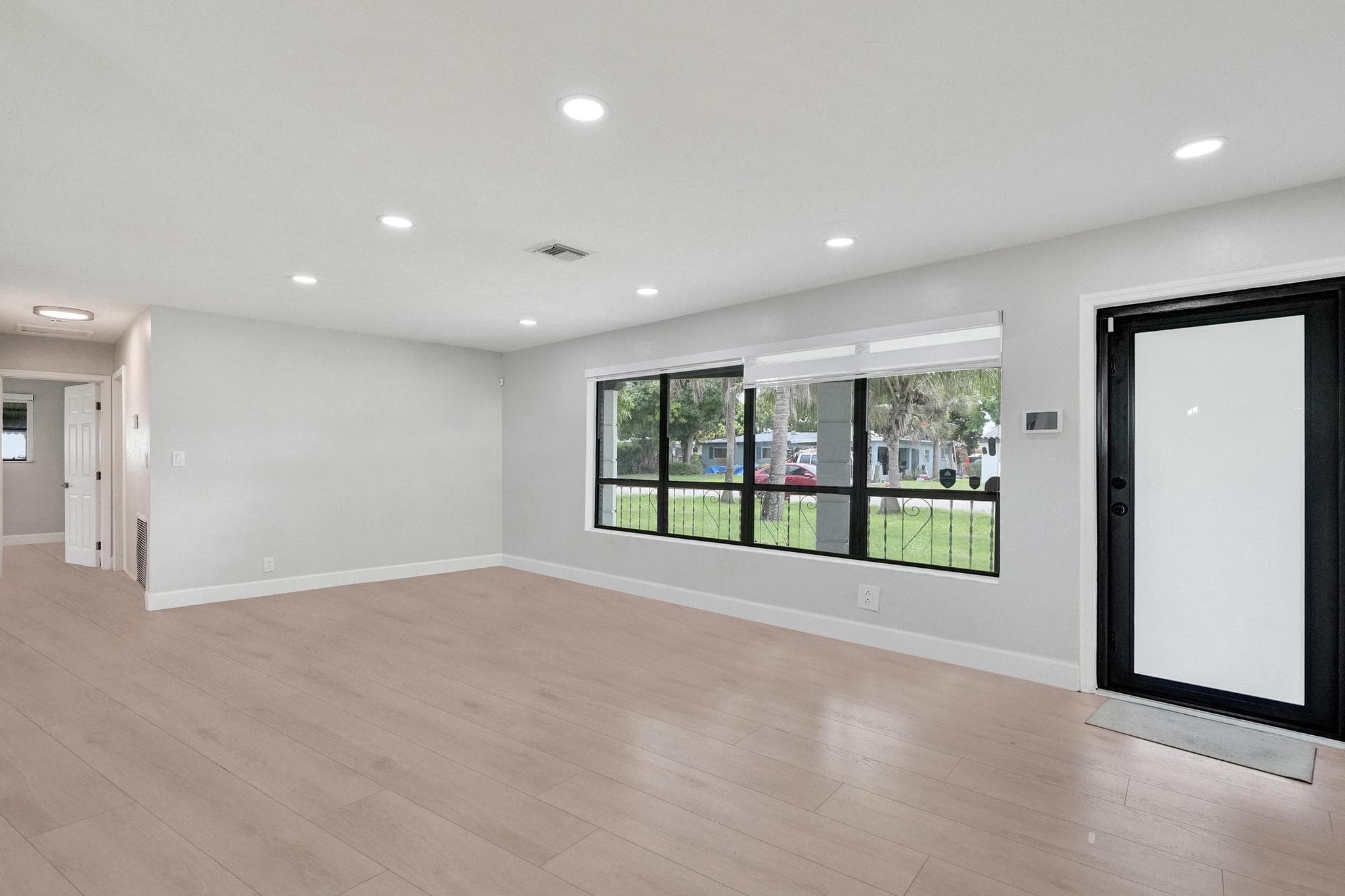 1054 Wyoming Avenue, Fort Lauderdale, FL 33312 — photo 13 of 37