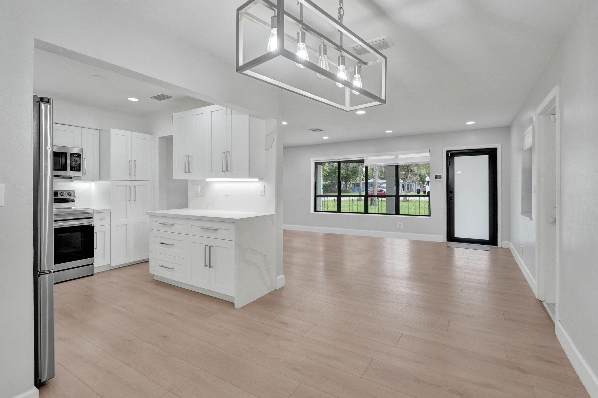 1054 Wyoming Avenue, Fort Lauderdale, FL 33312 — photo 11 of 37