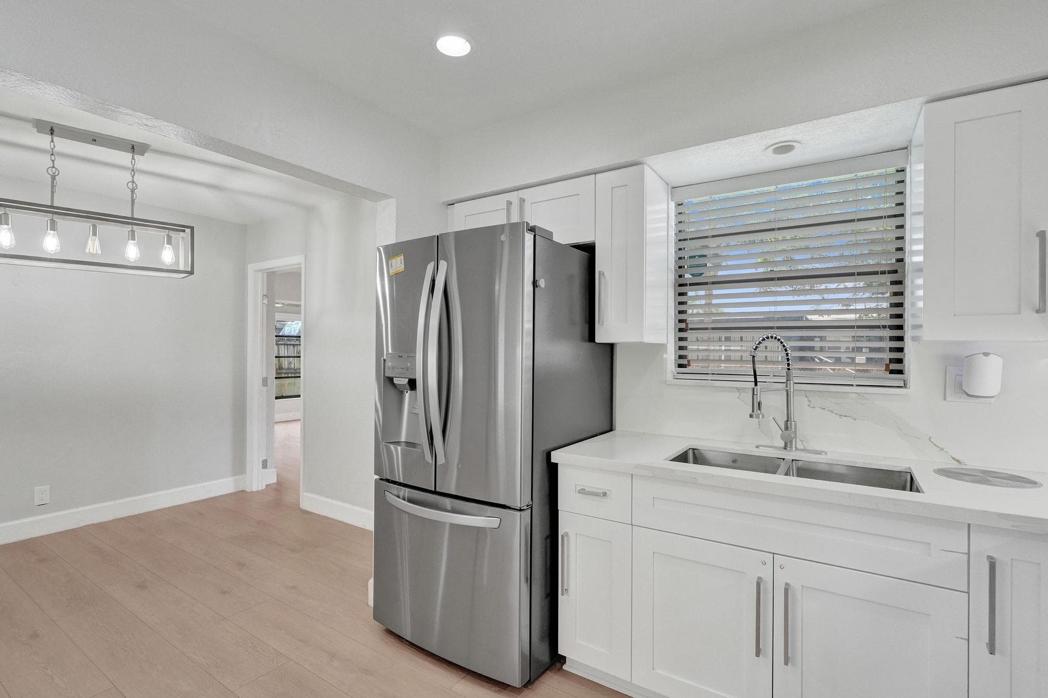 1054 Wyoming Avenue, Fort Lauderdale, FL 33312 — photo 8 of 37