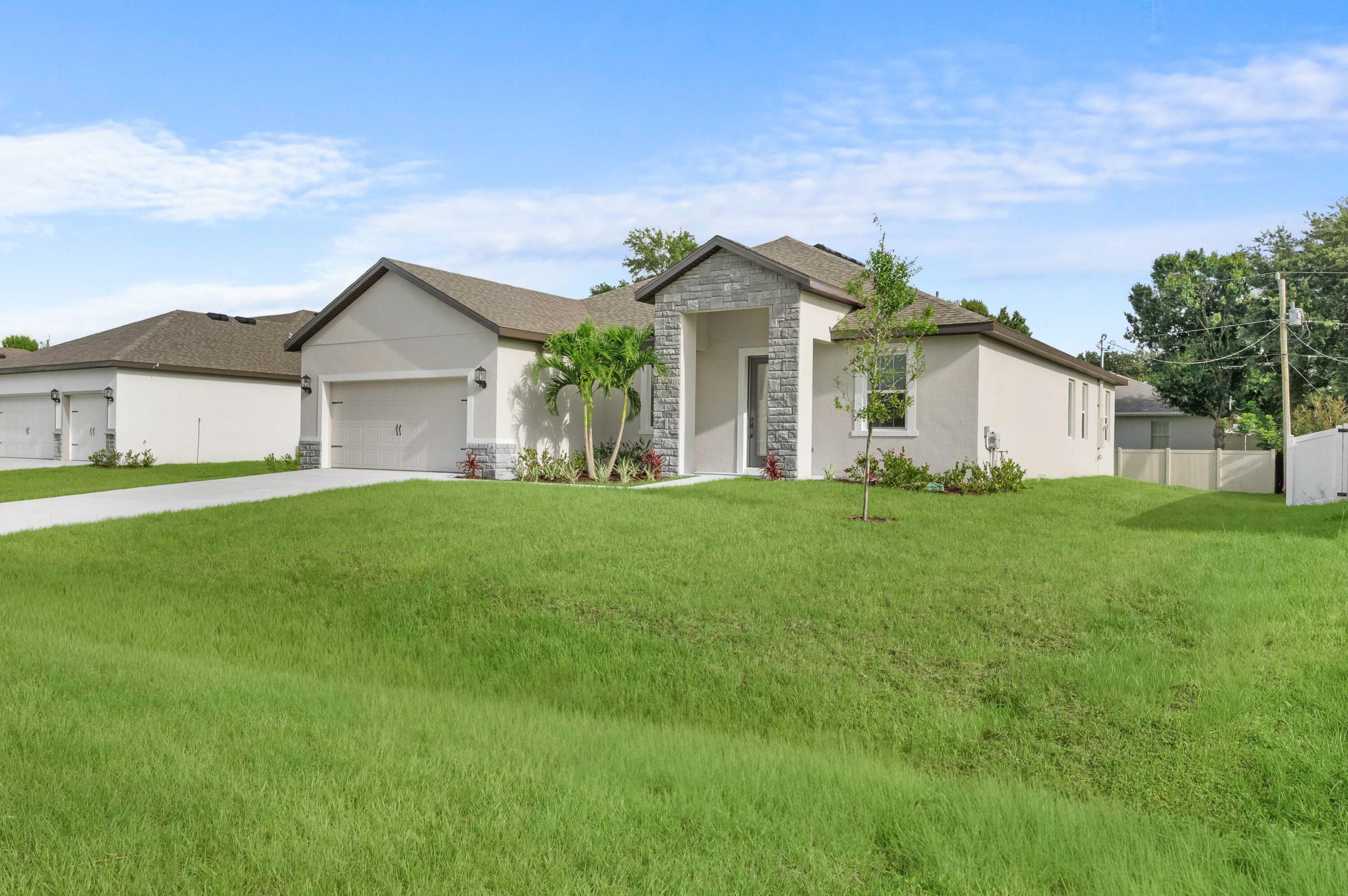 7876 104th Avenue, Vero Beach, FL 32967 — photo 3 of 35