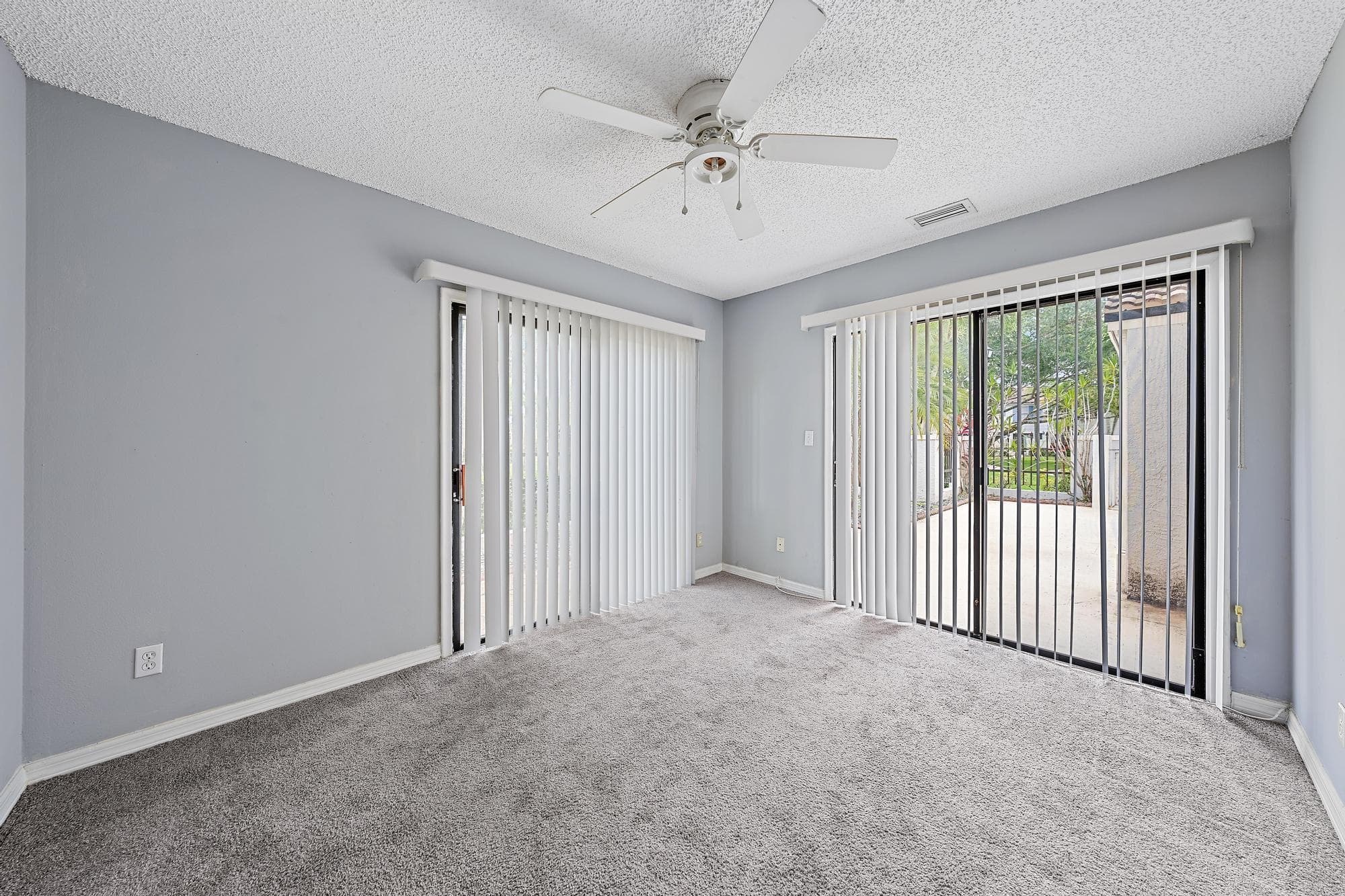 352 Prestwick Circle 1, Palm Beach Gardens, FL 33418 — photo 4 of 33