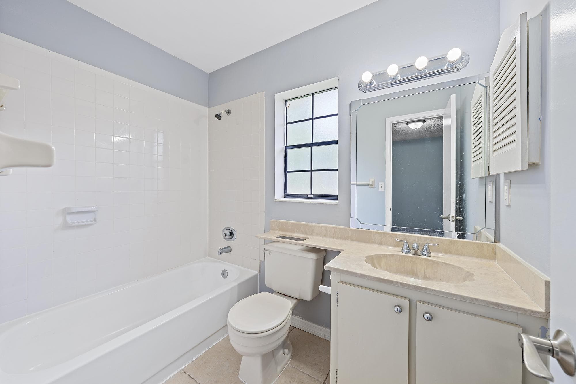 352 Prestwick Circle 1, Palm Beach Gardens, FL 33418 — photo 8 of 33