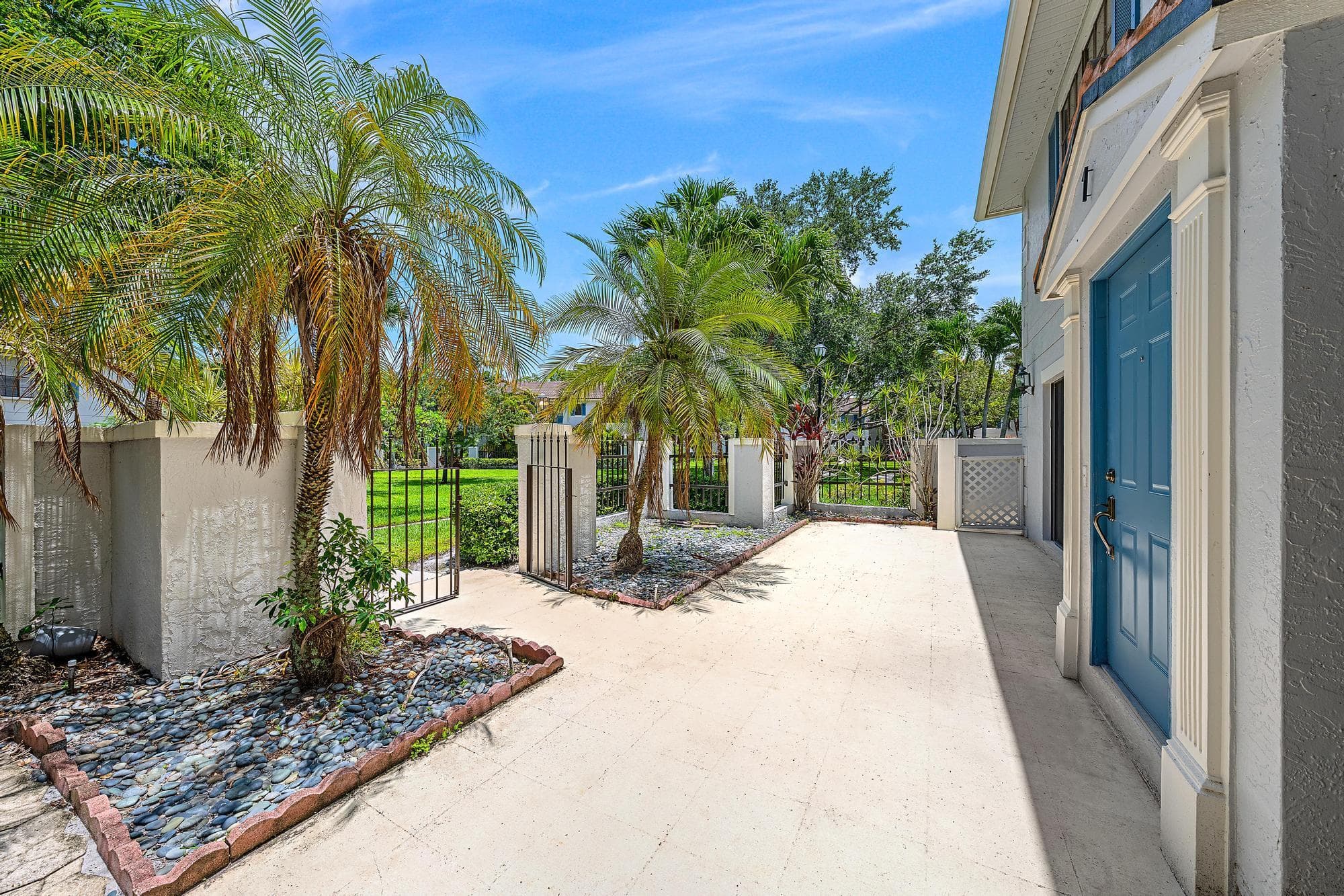 352 Prestwick Circle 1, Palm Beach Gardens, FL 33418 — photo 14 of 33