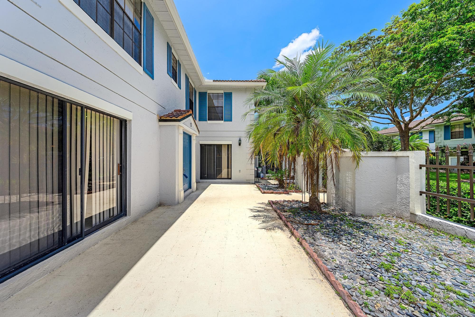 352 Prestwick Circle 1, Palm Beach Gardens, FL 33418 — photo 15 of 33