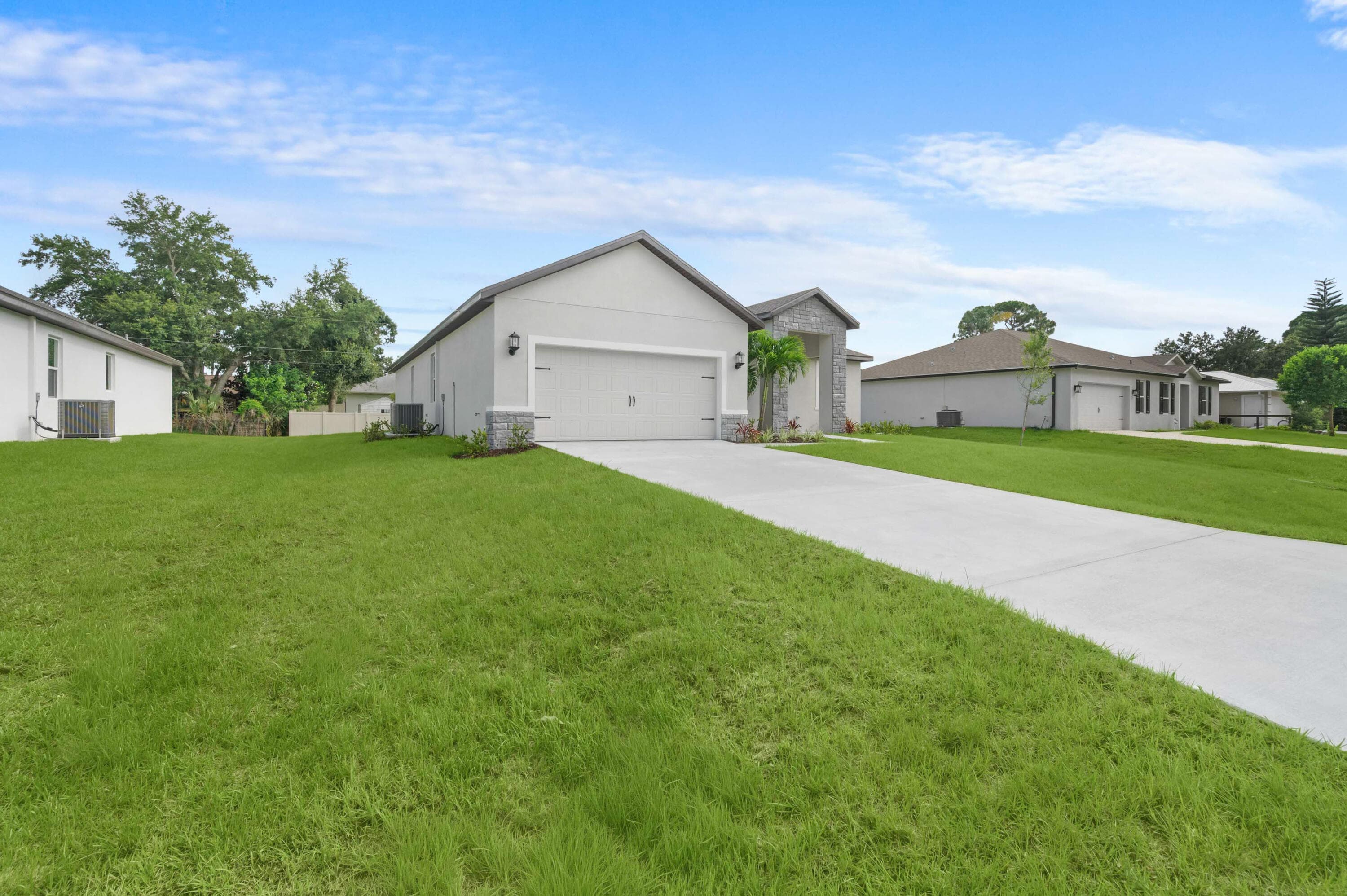 8016 102nd Court, Vero Beach, FL 32967 — photo 2 of 35