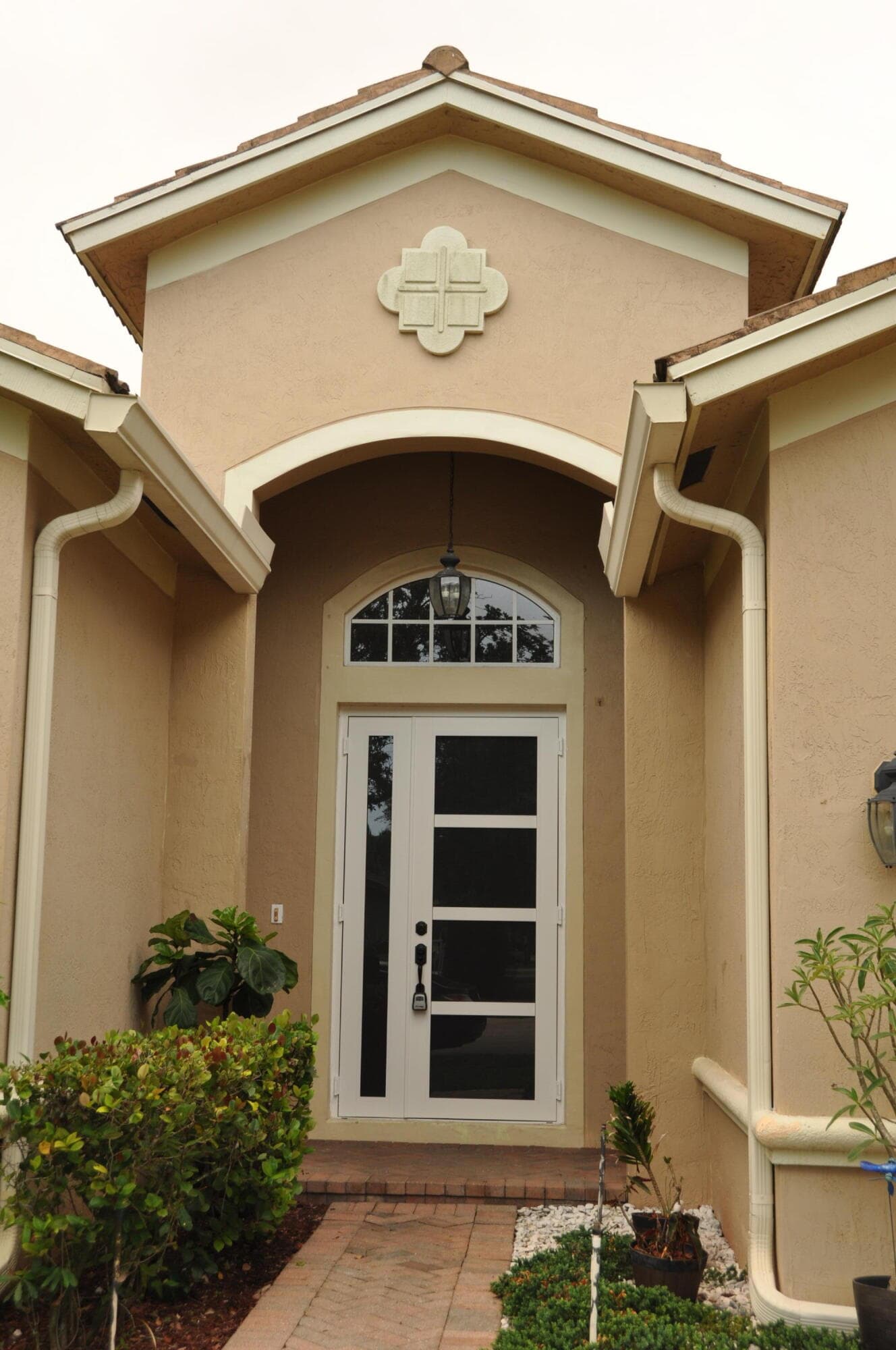19496 S Whitewater Avenue, Weston, FL 33332 — photo 3 of 33