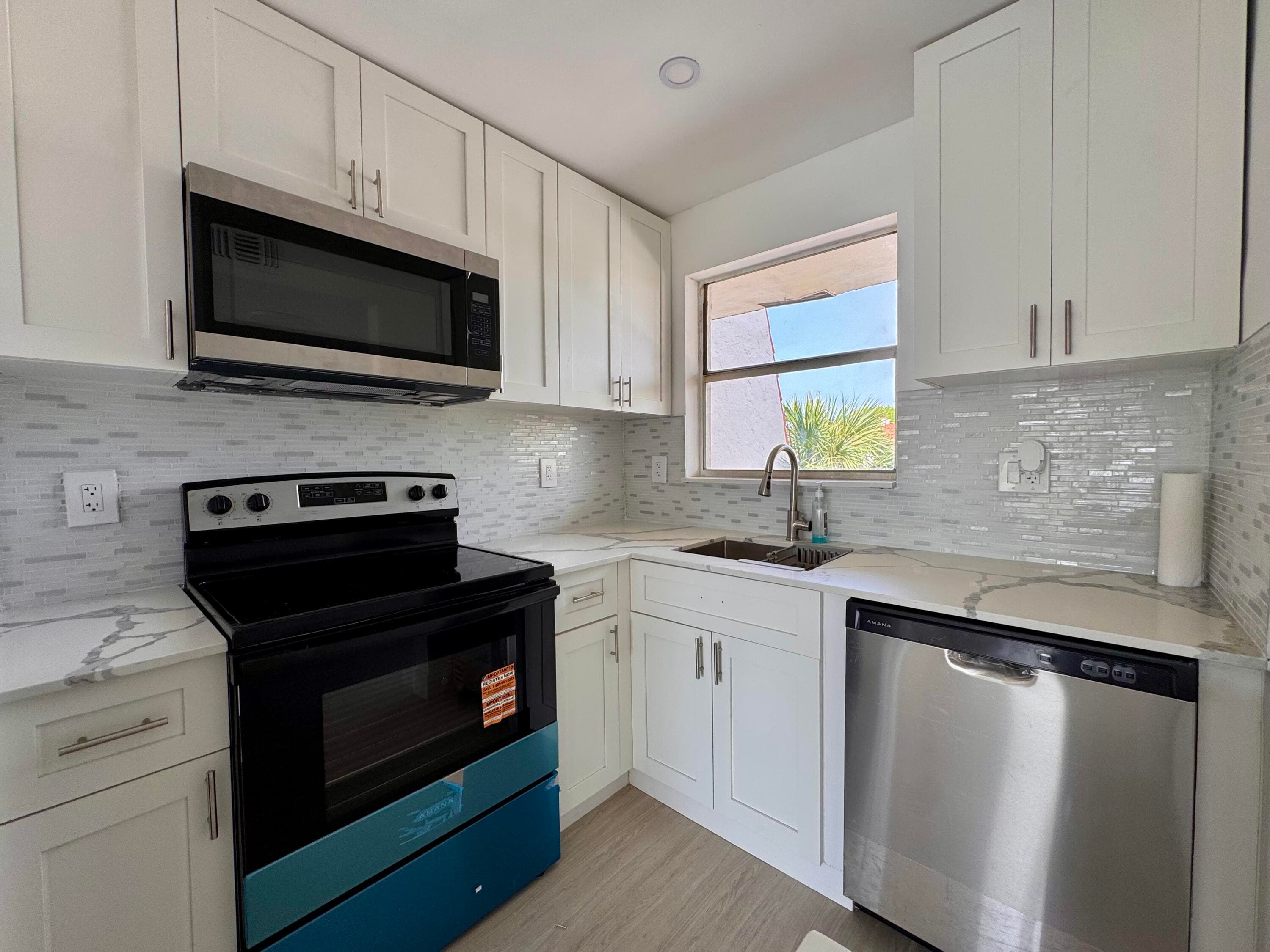 2831 E Sunrise Lakes Drive E 311, Sunrise, FL 33322 — photo 8 of 19