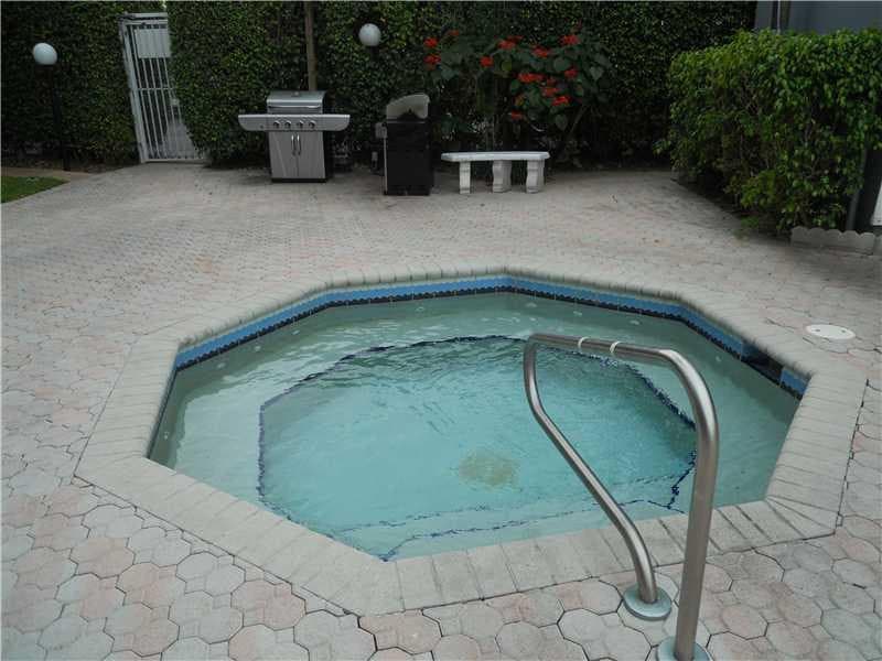 5321 NE 24th Terrace 512a, Fort Lauderdale, FL 33308 — photo 4 of 18